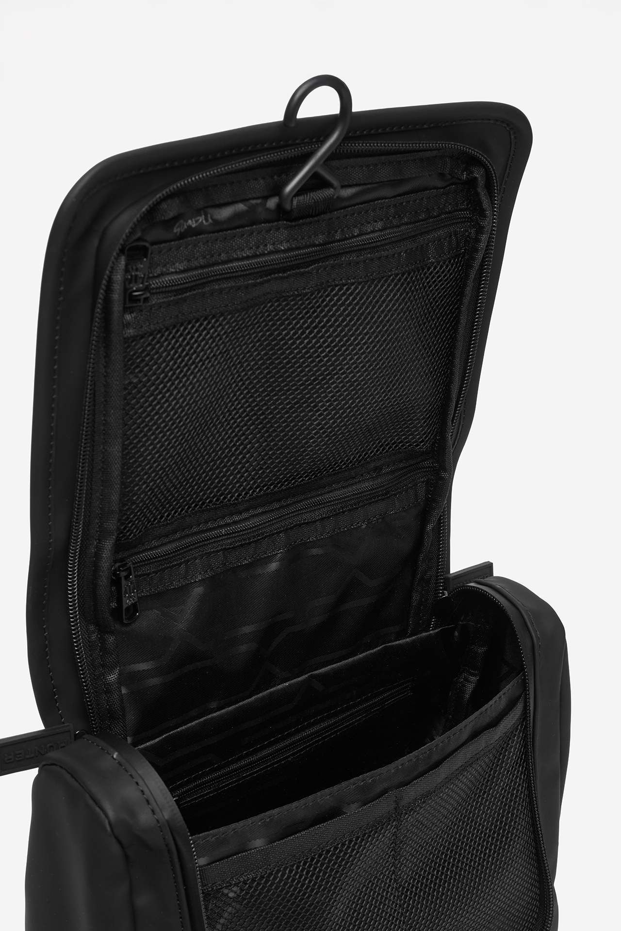 Kozmetični kovček Črna