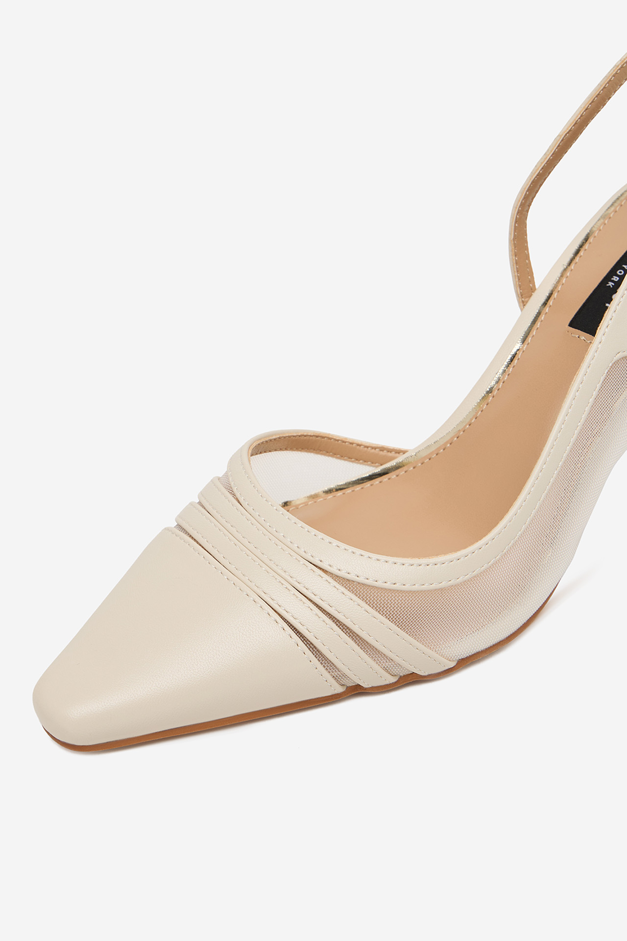 Čevlji z visoko peto Krem