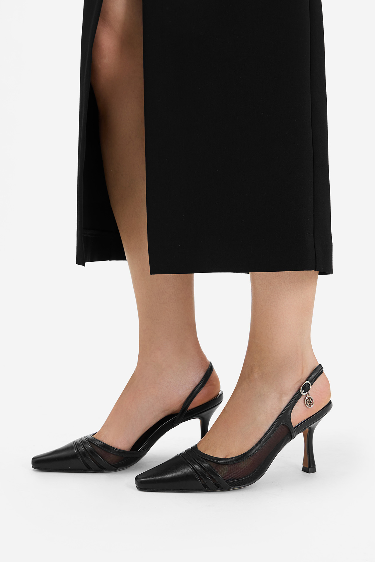 Čevlji z visoko peto Črna
