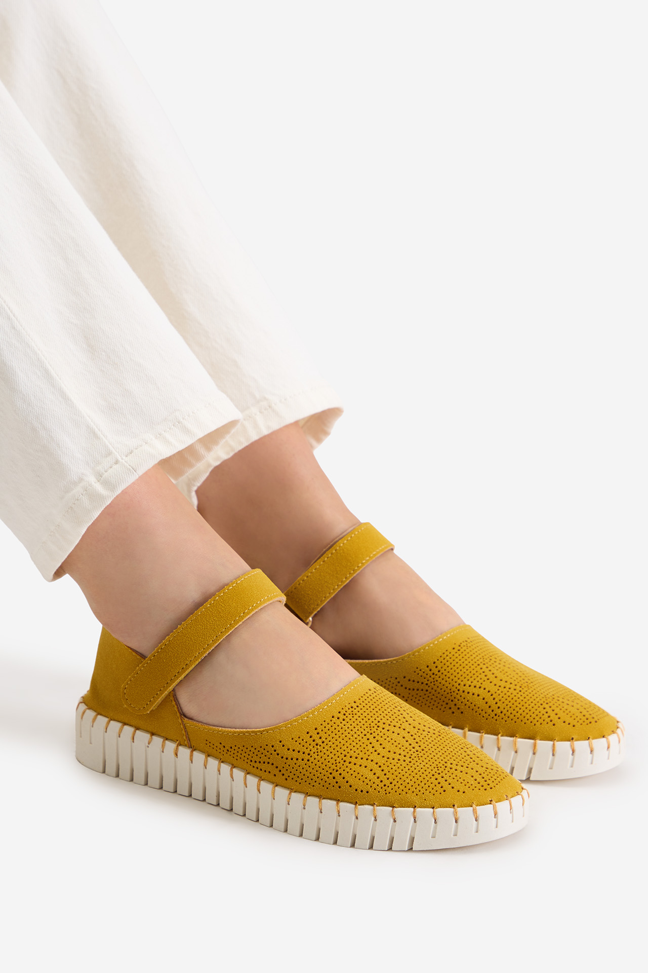 Nizki čevlji Jonquil