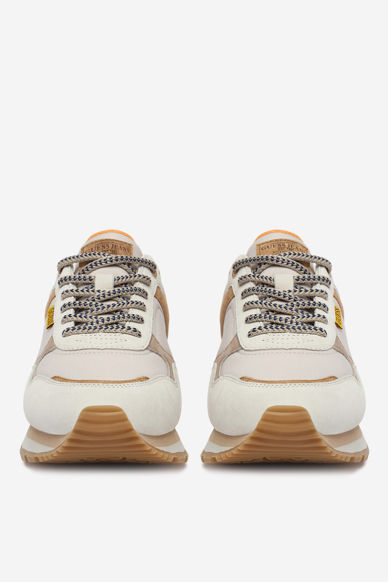 Сникърси Бежов