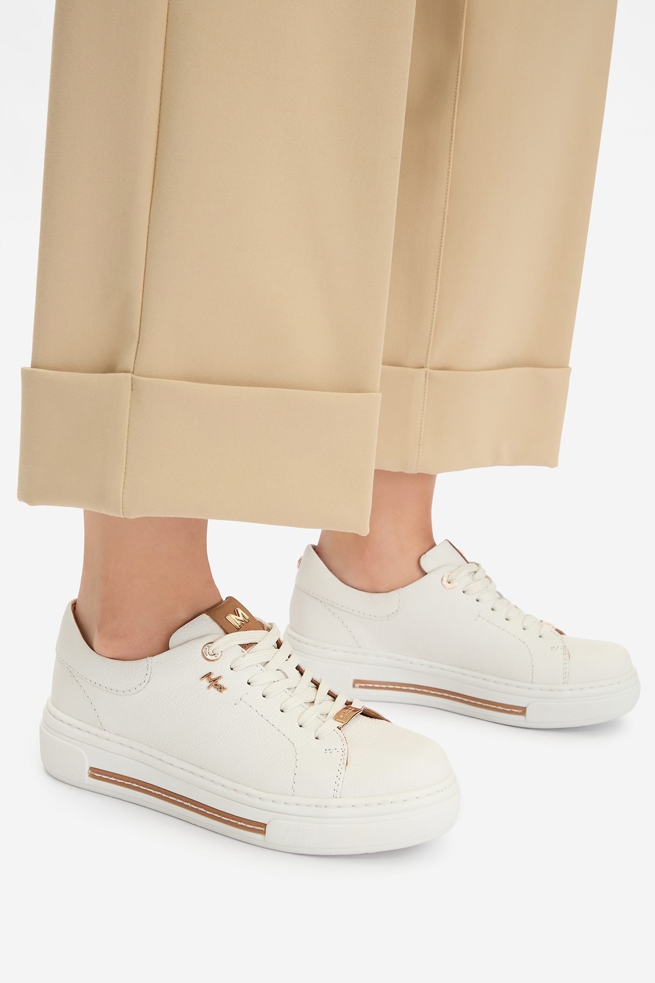 Sneakersy Krémová