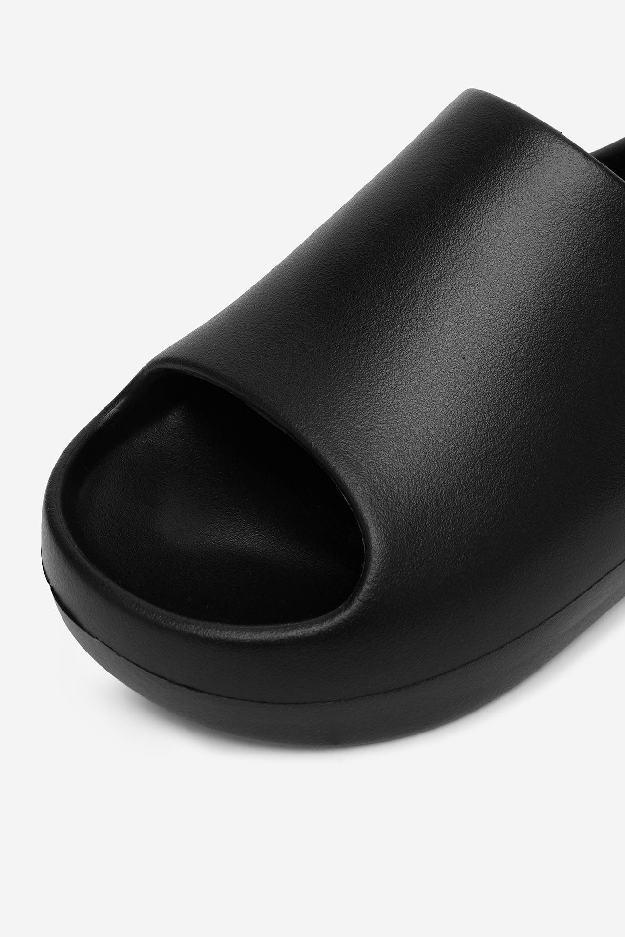 Pantofle k vodě Černá