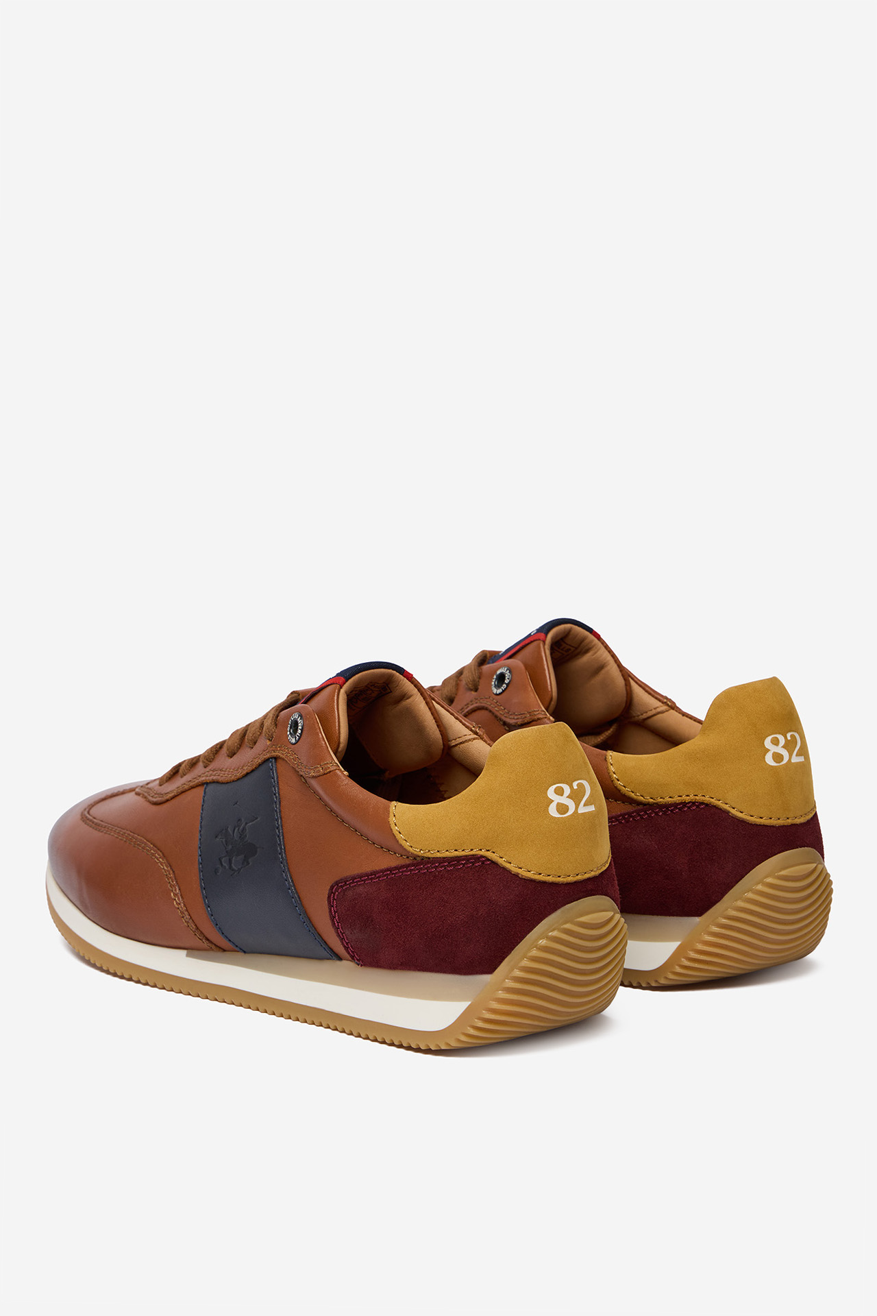 Сникърси Кафяв