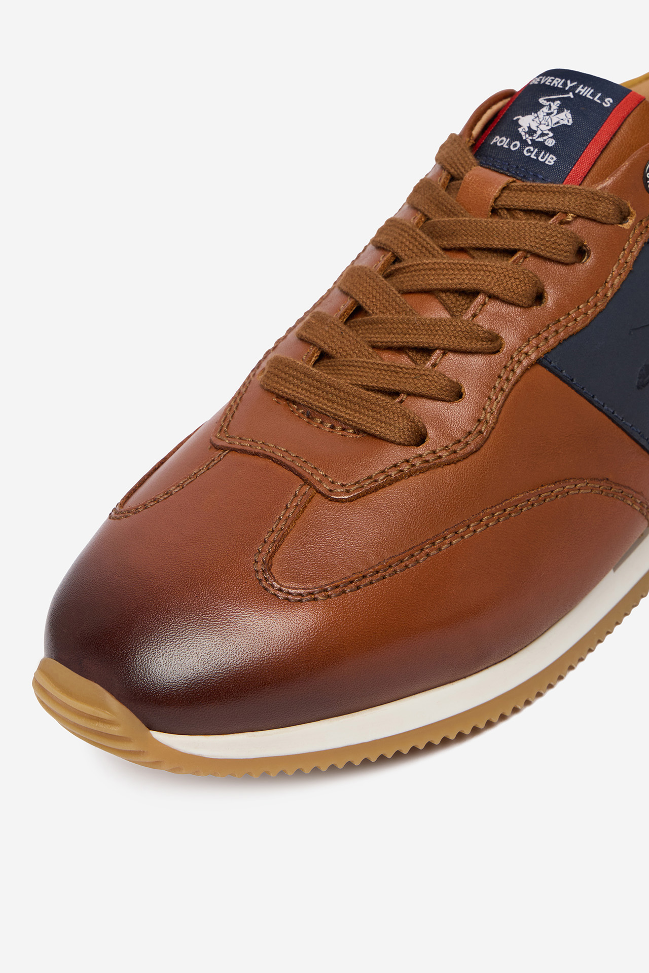 Сникърси Кафяв