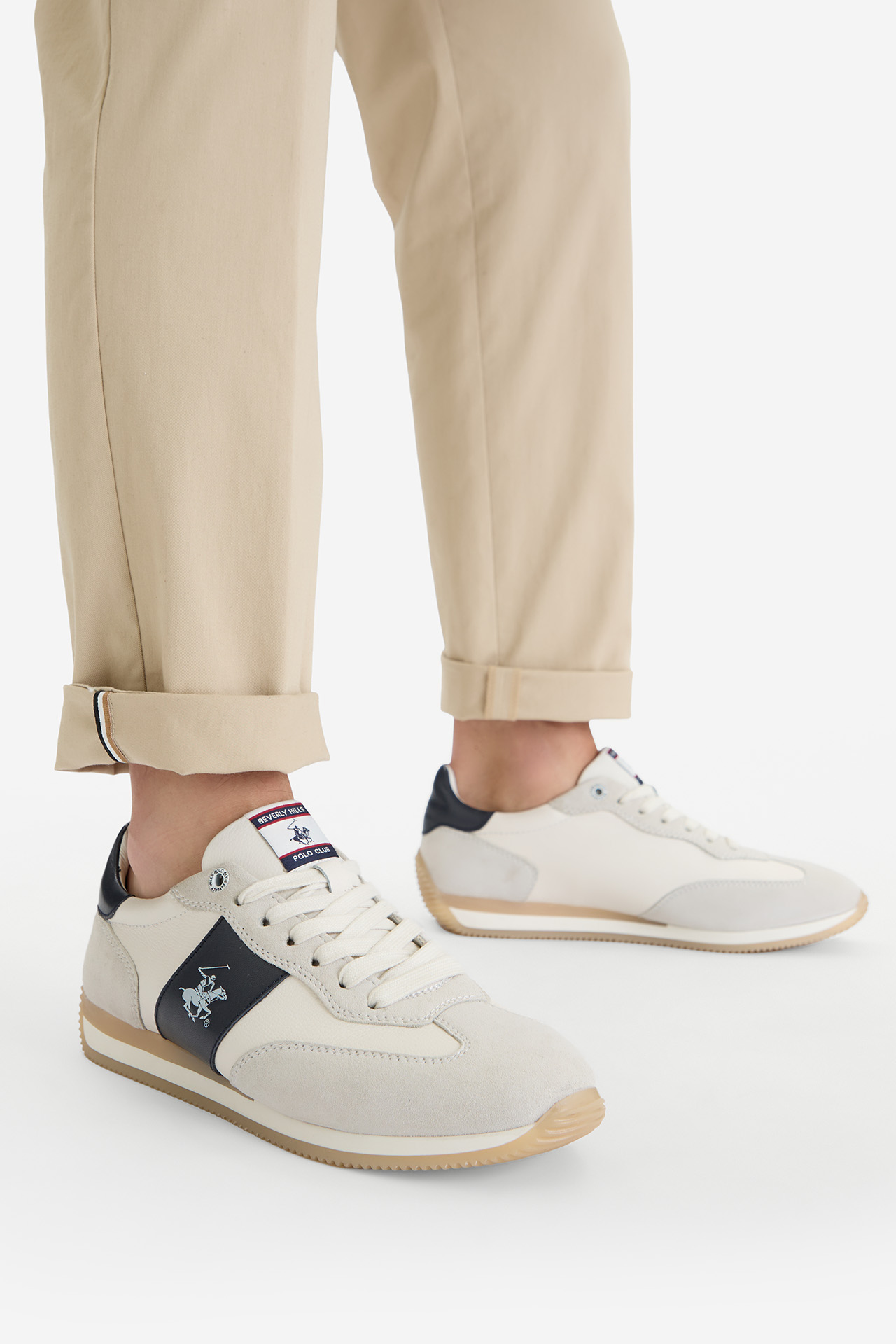 Sneakersy Svetlo šedá