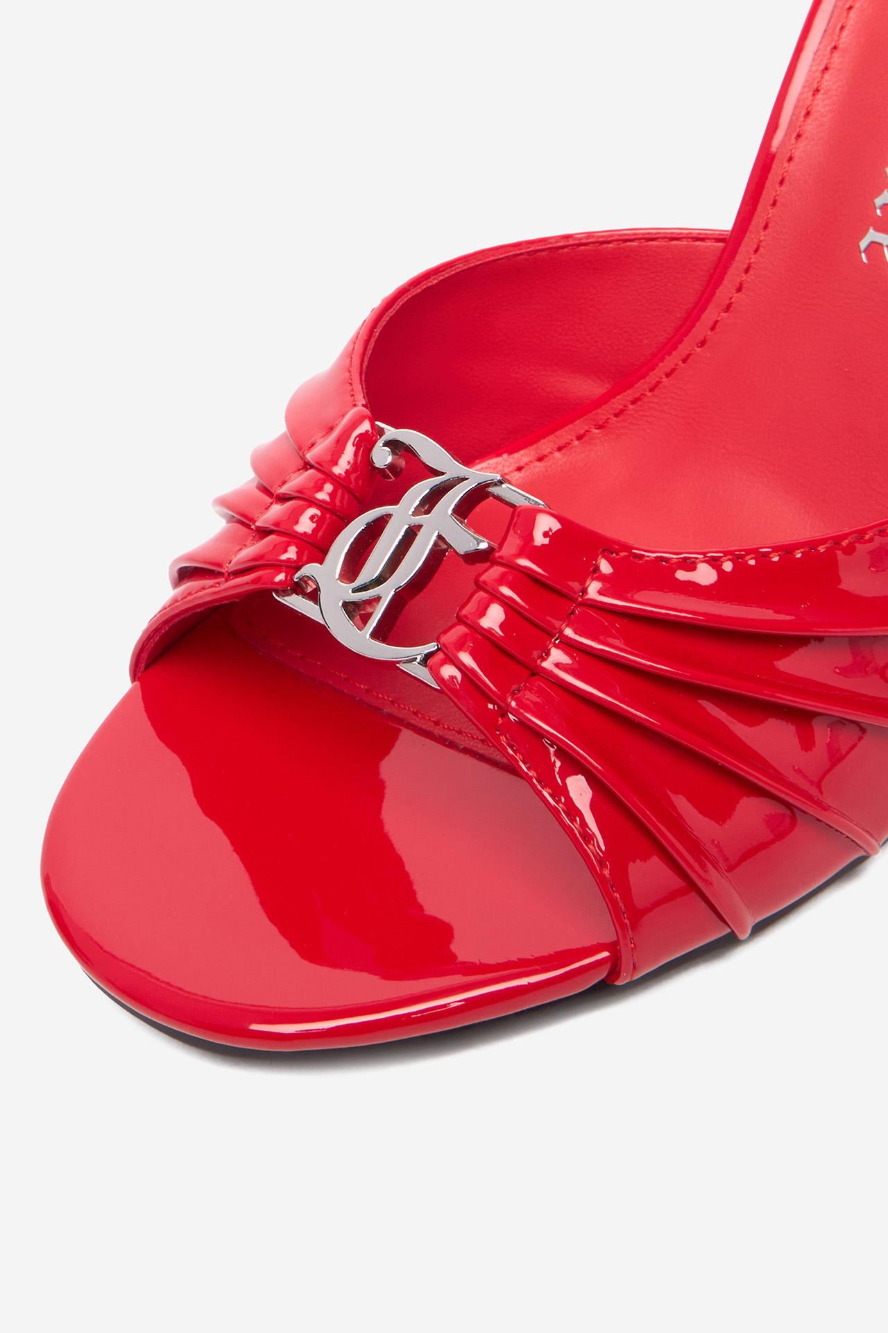 Nazouváky Červená