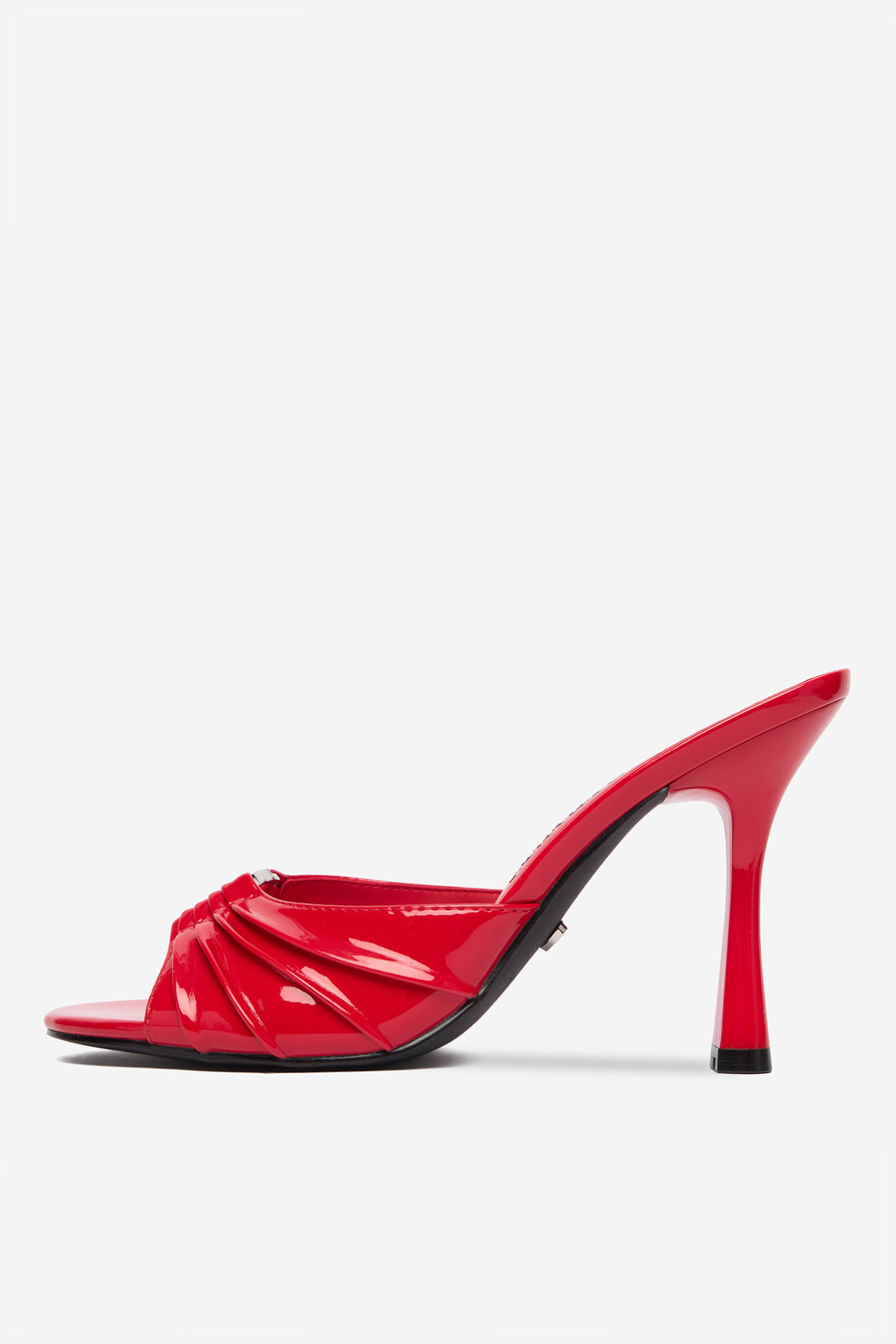 Nazouváky Červená