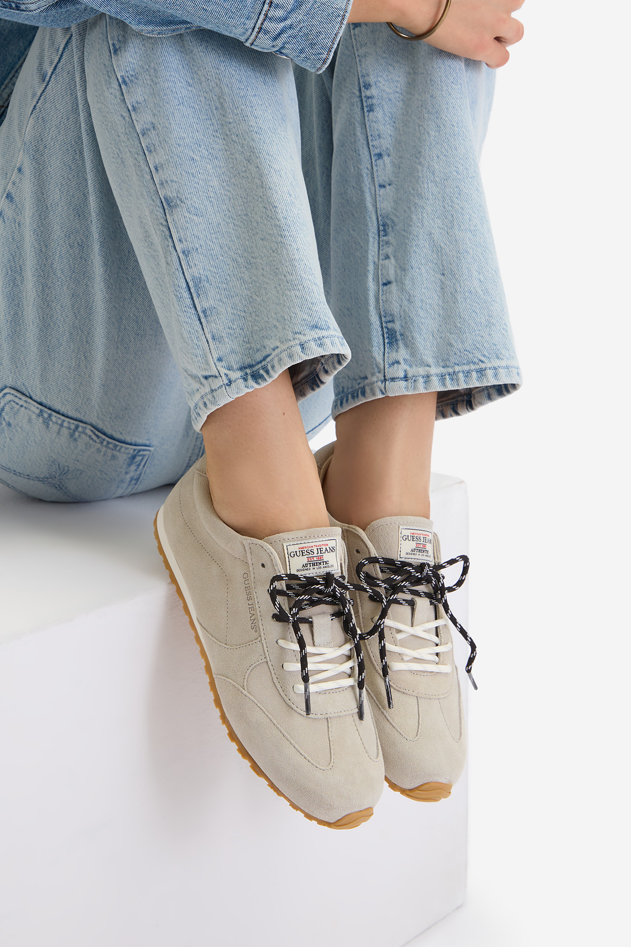 Sneakersy Světle šedá