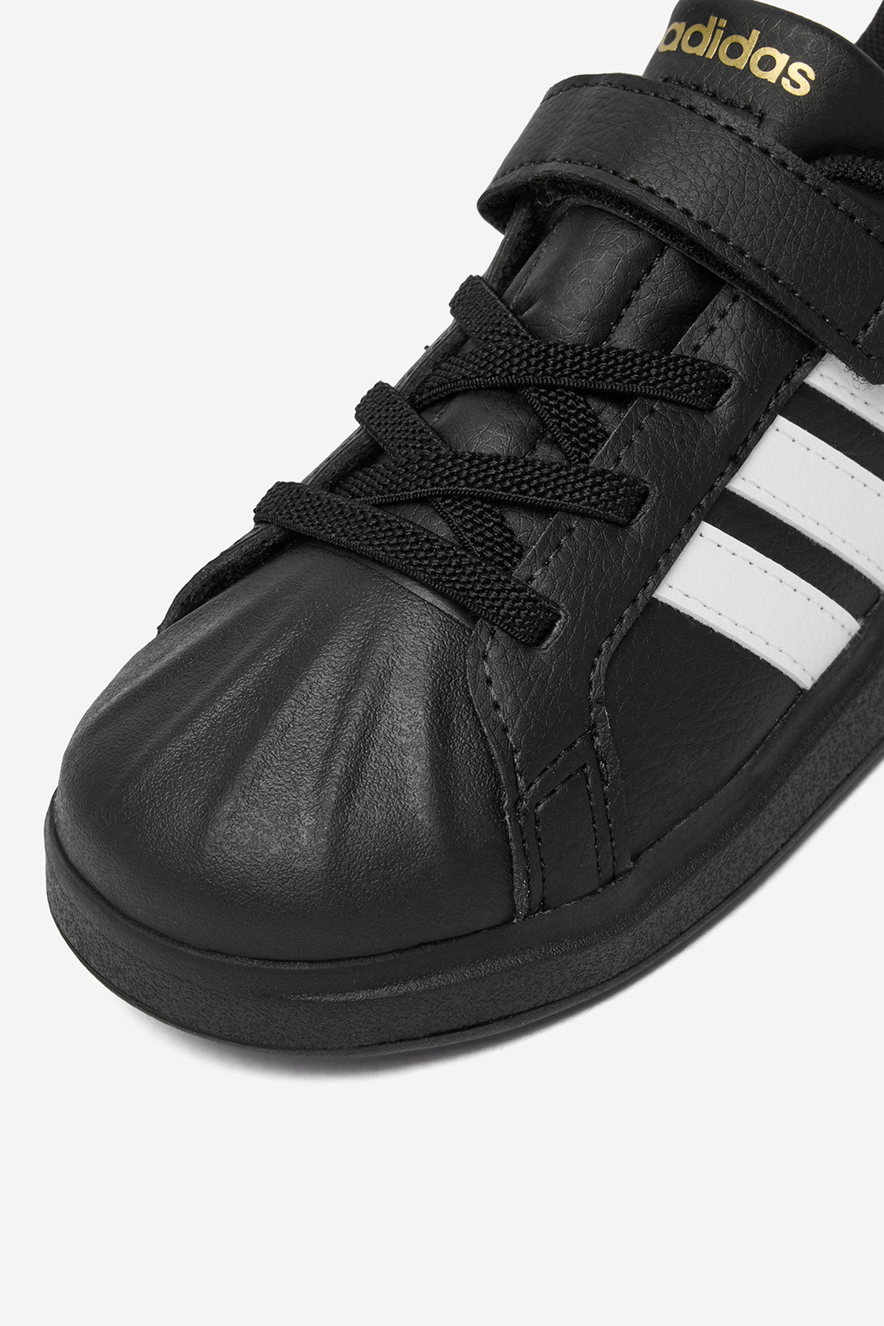 Sneakersy Černá