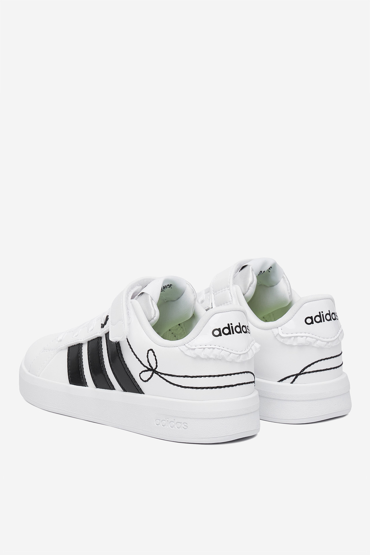Sneakersy Bílá