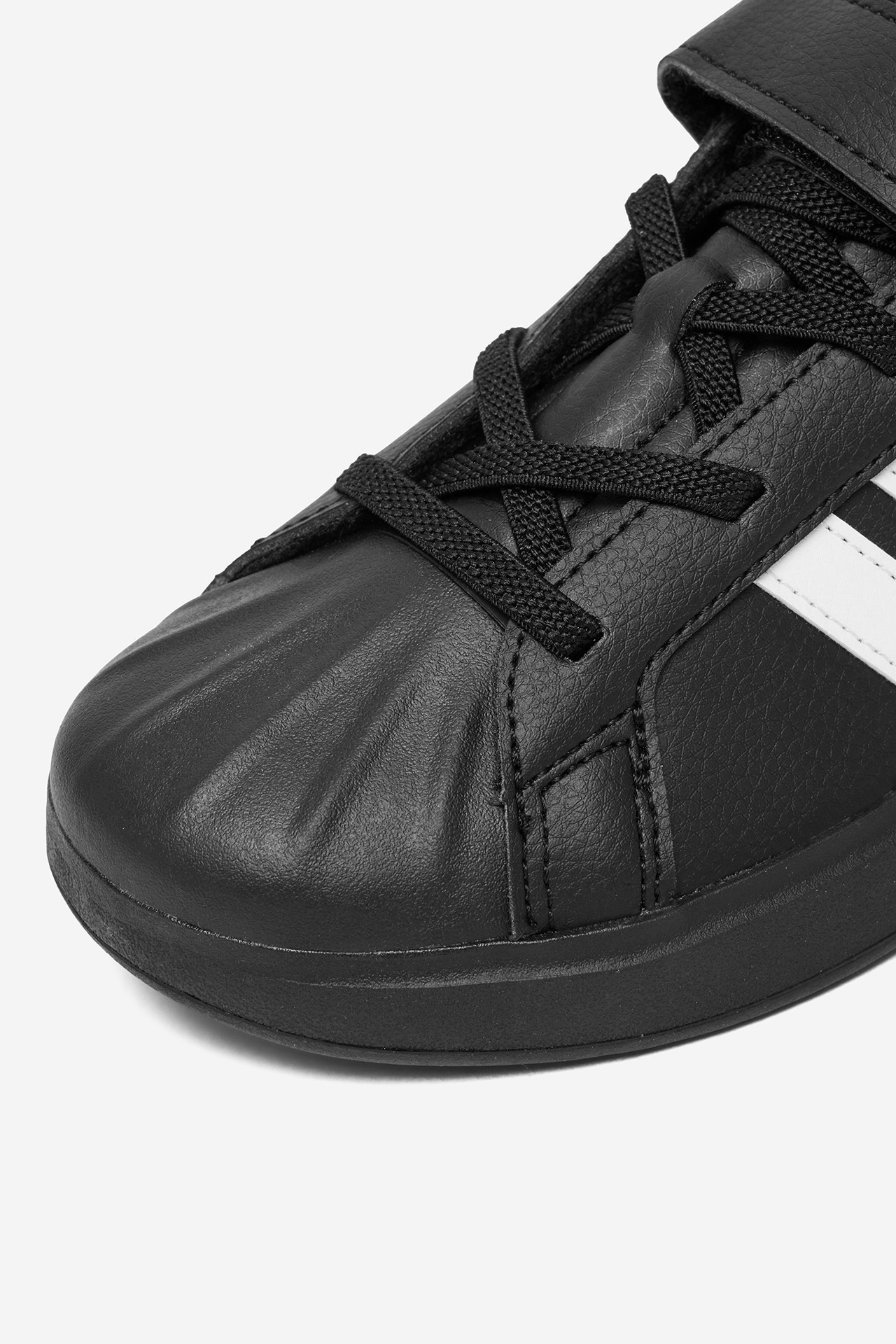 Sneakersy Černá