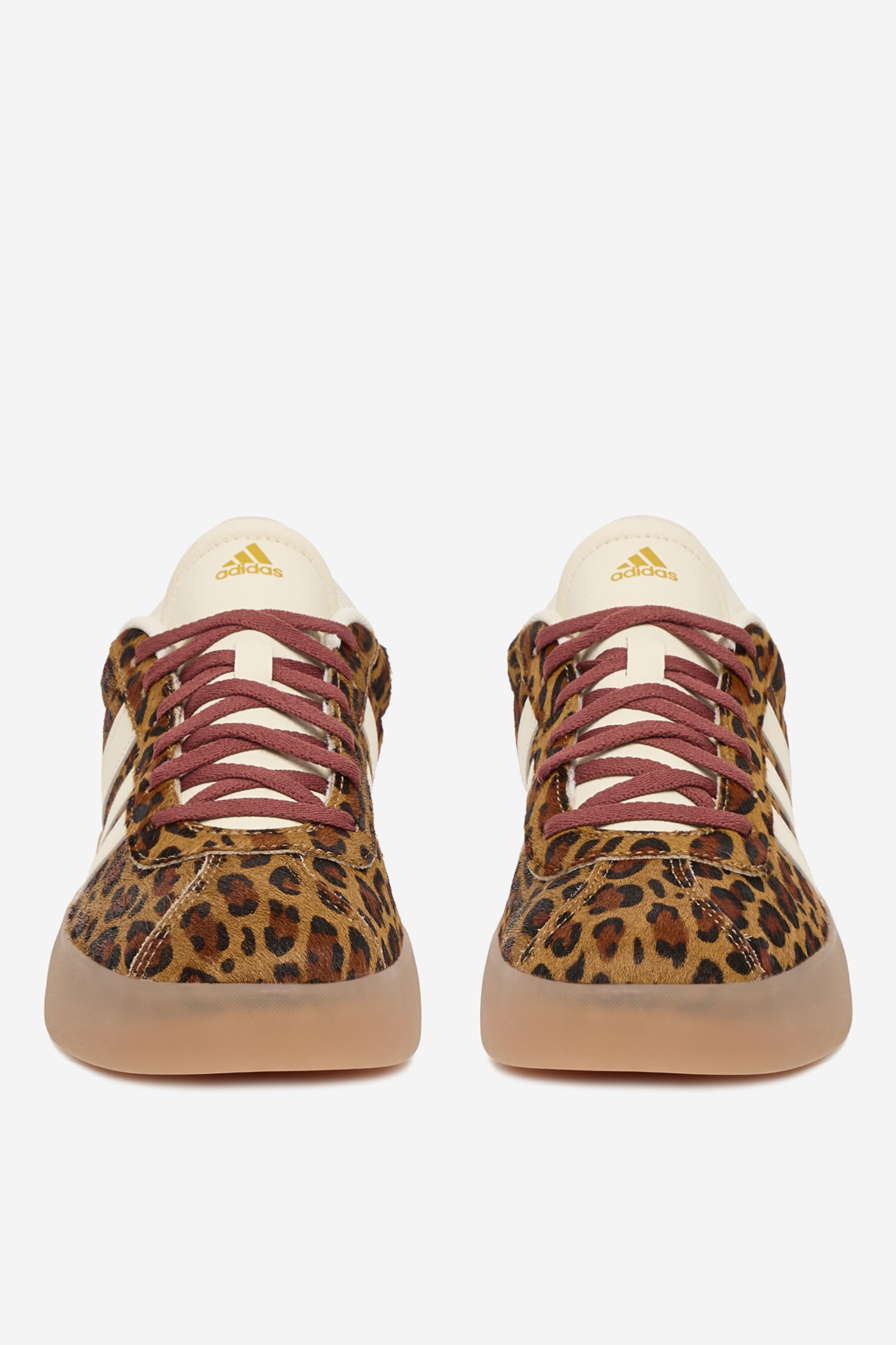 Sneakersy