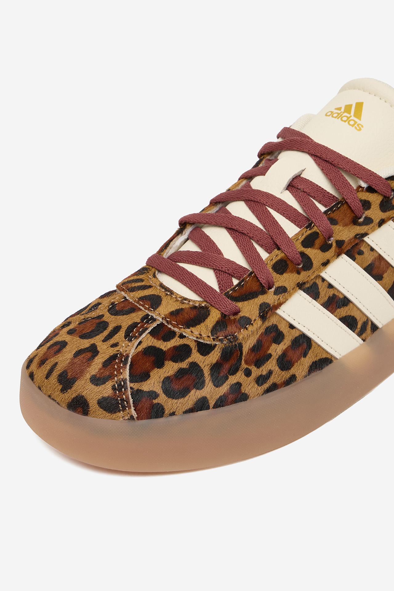 Sneakersy