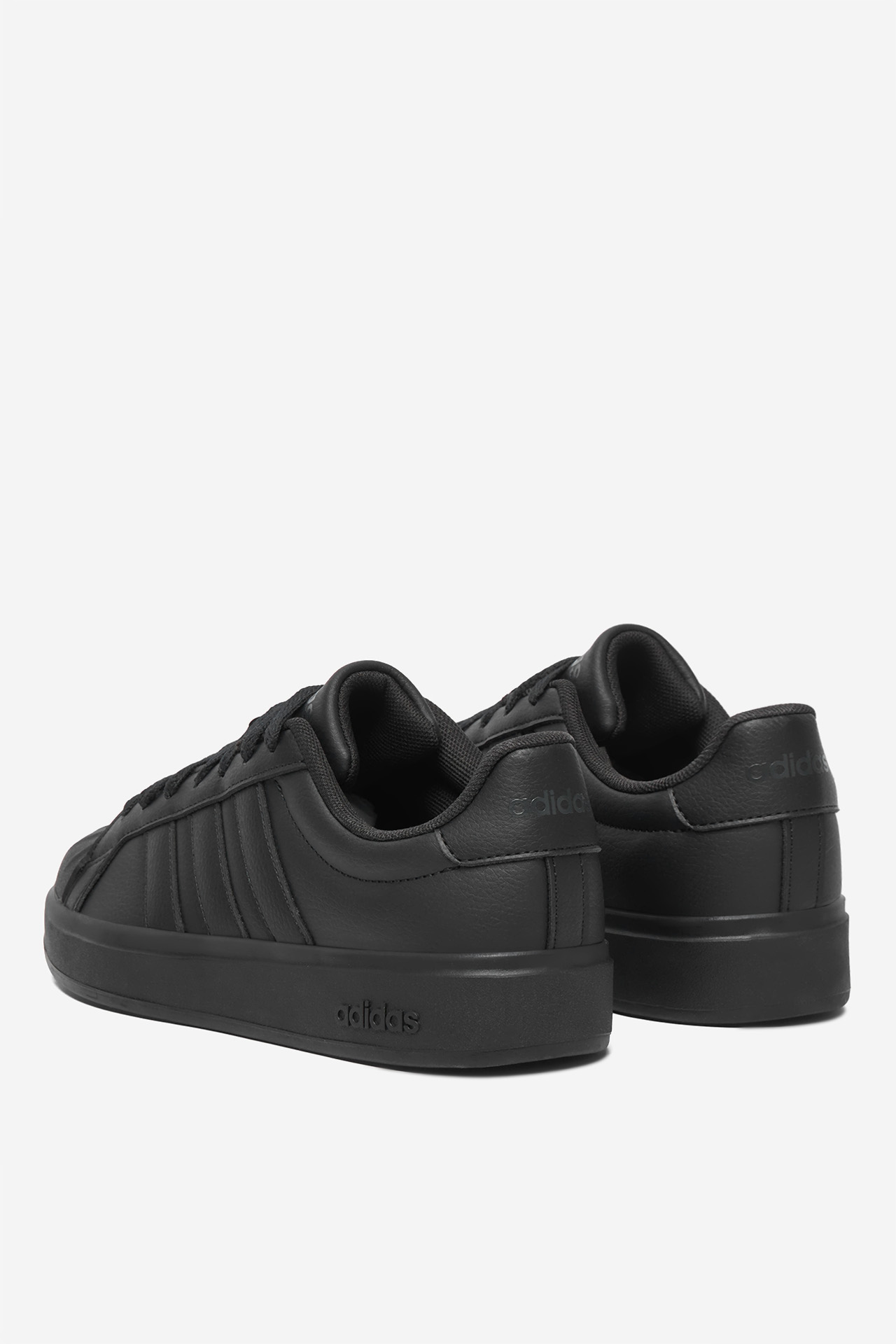 Sneakersy Černá
