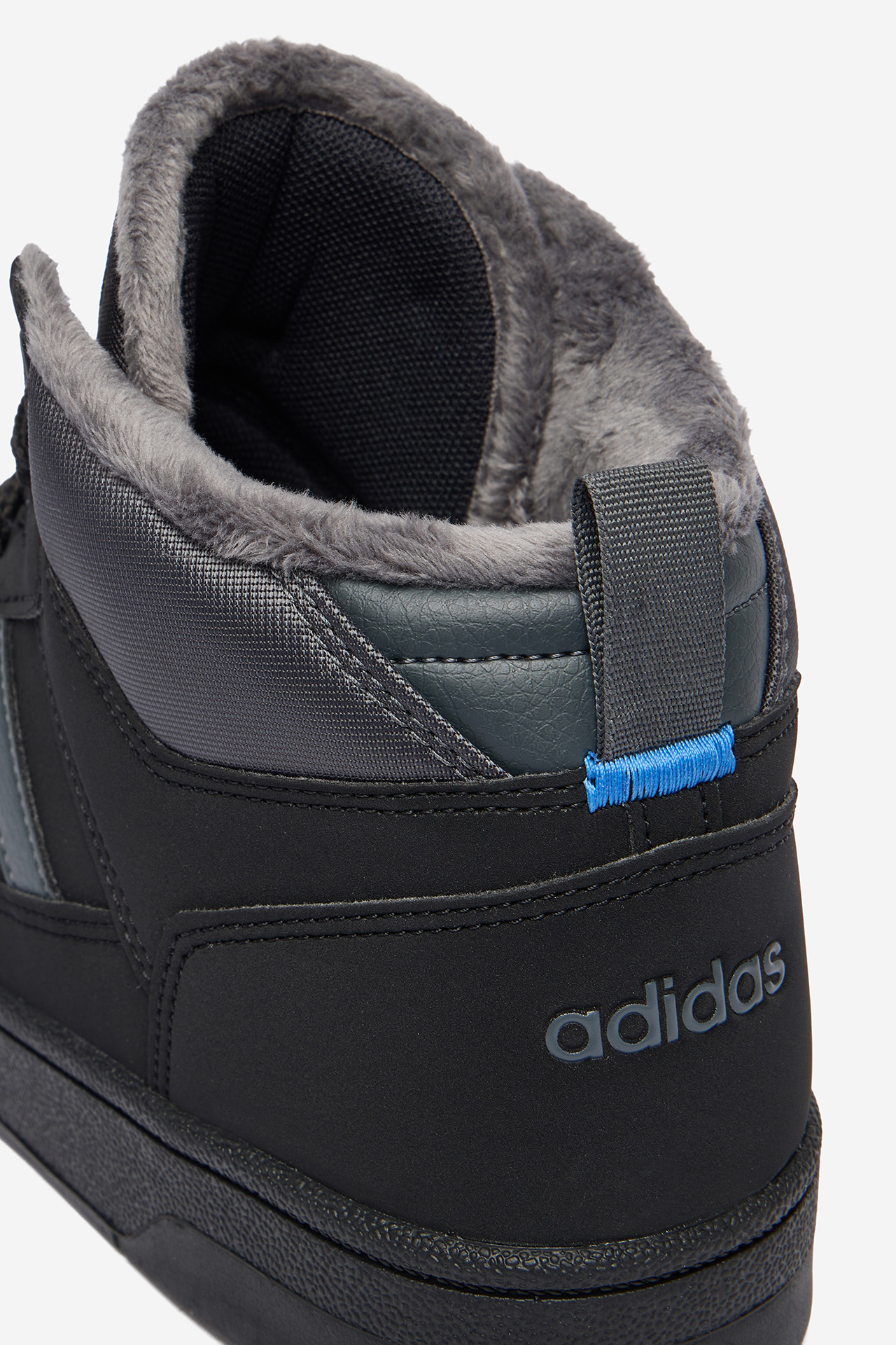 Sneakersy Černá