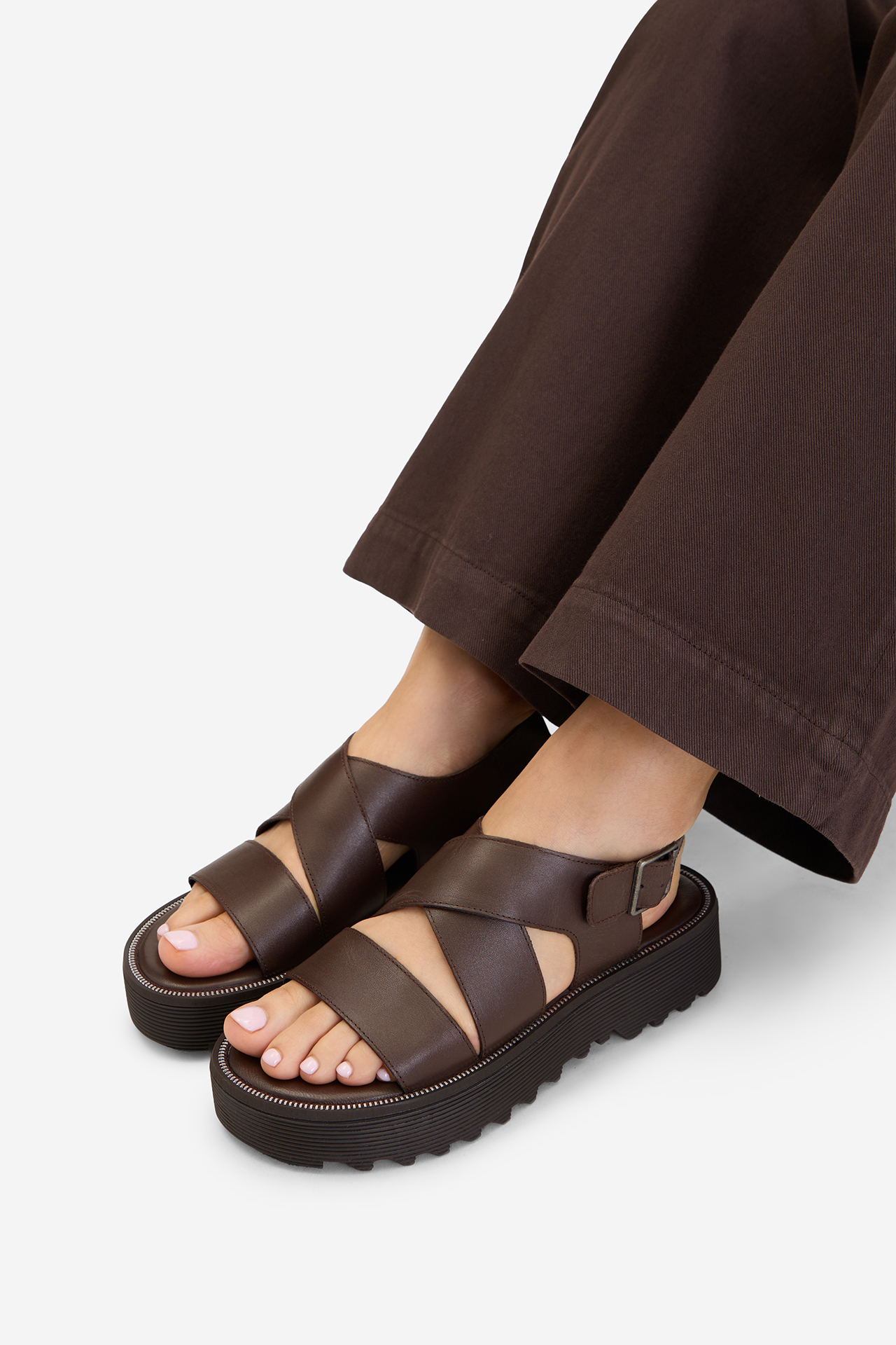 Sandály Tmavě hnědá