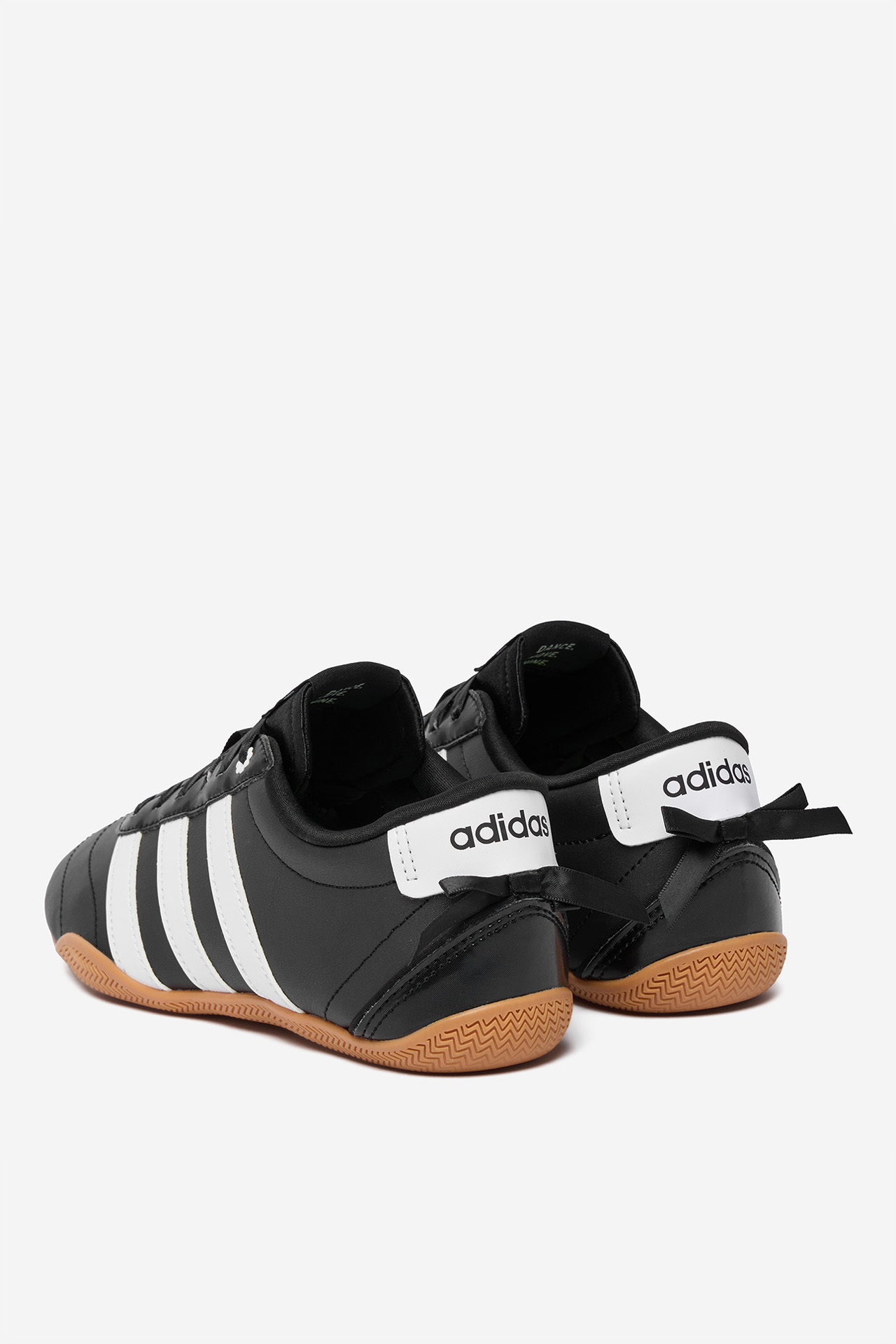 Sneakersy Černá