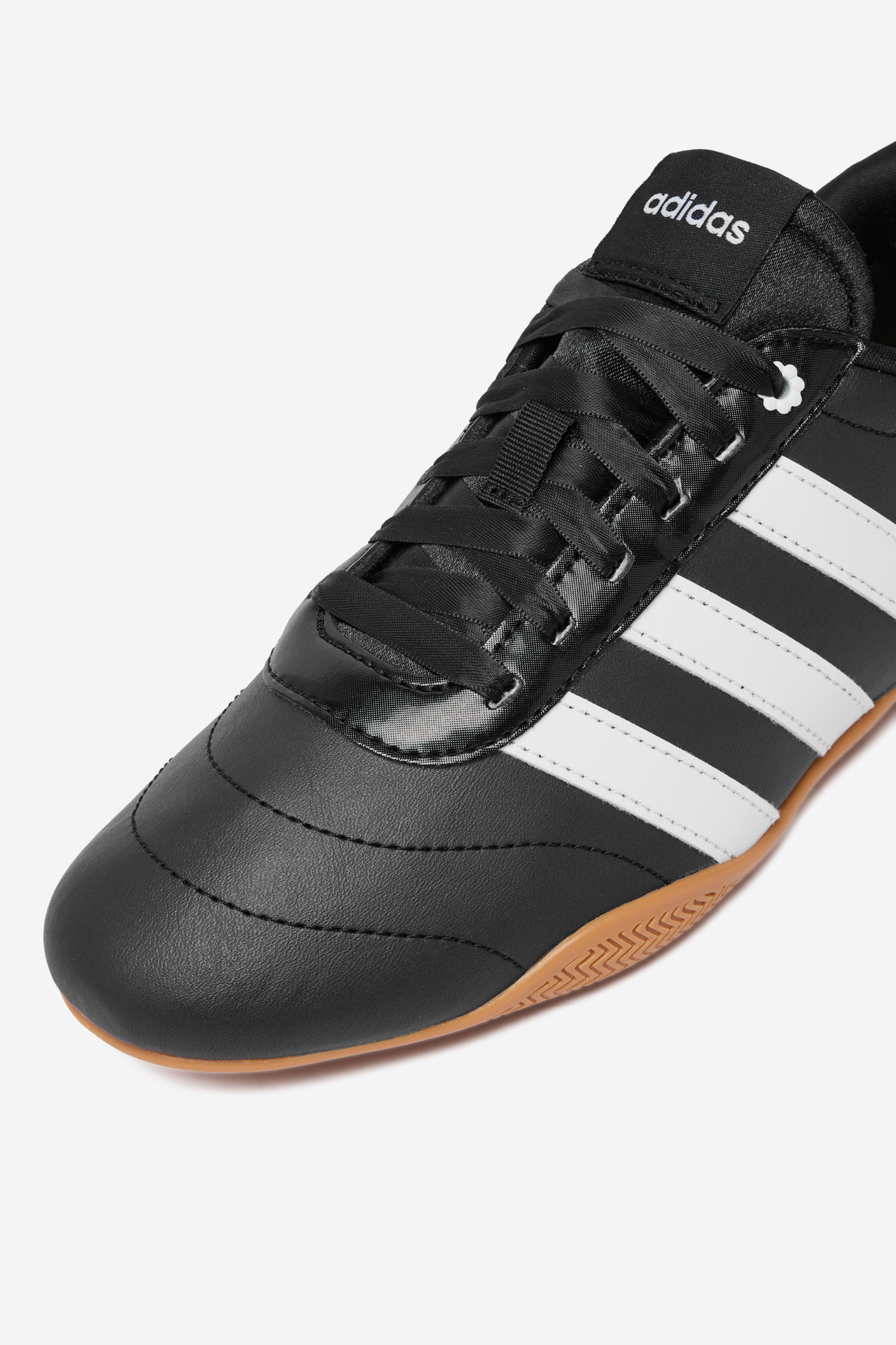 Sneakersy Černá