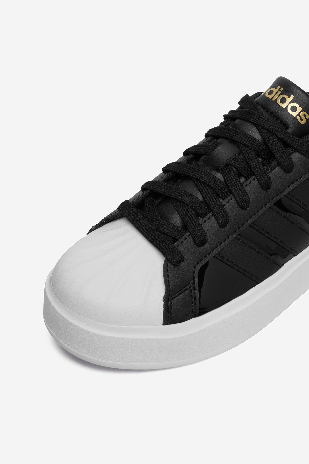 Sneakersy Černá
