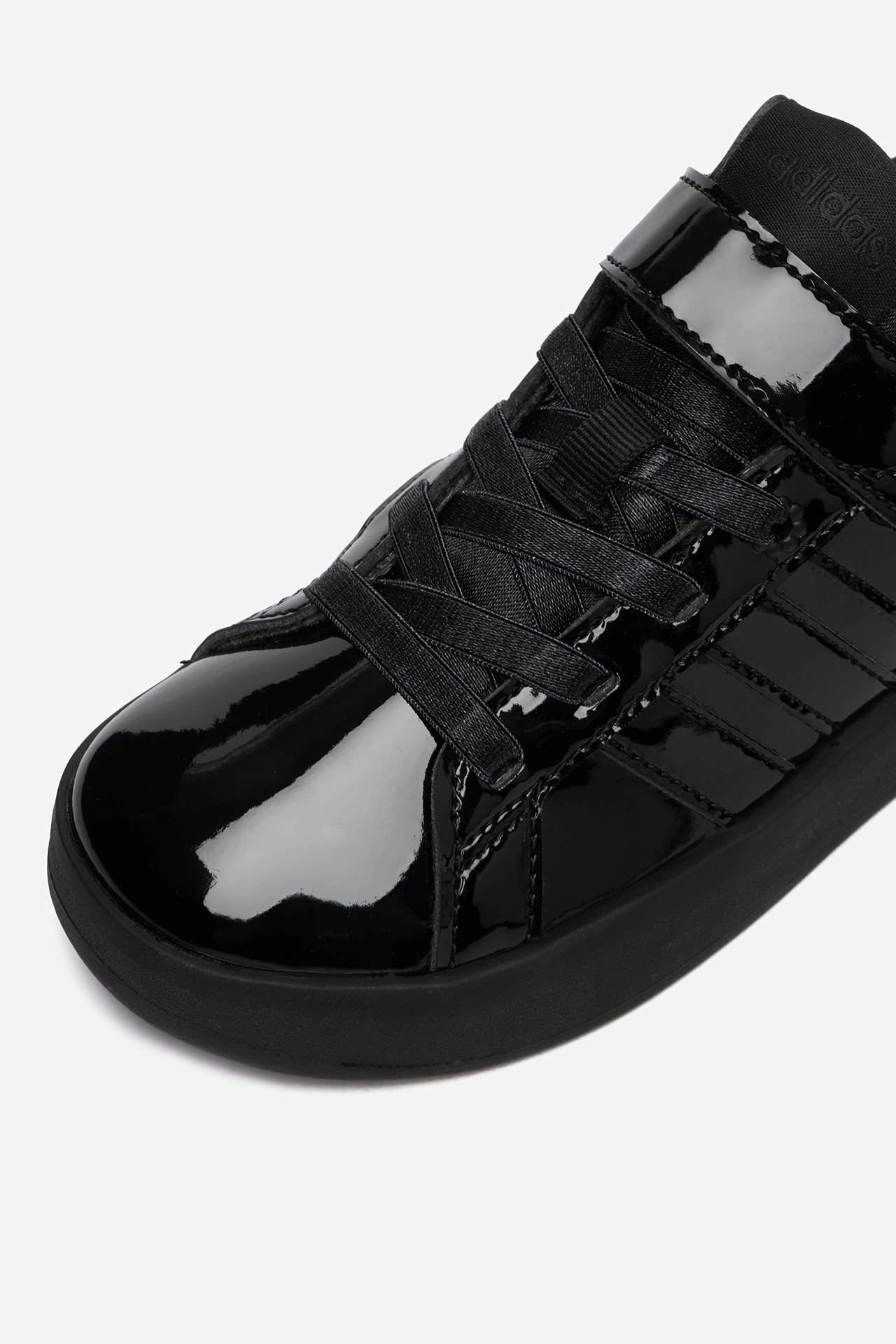 Sneakersy Černá