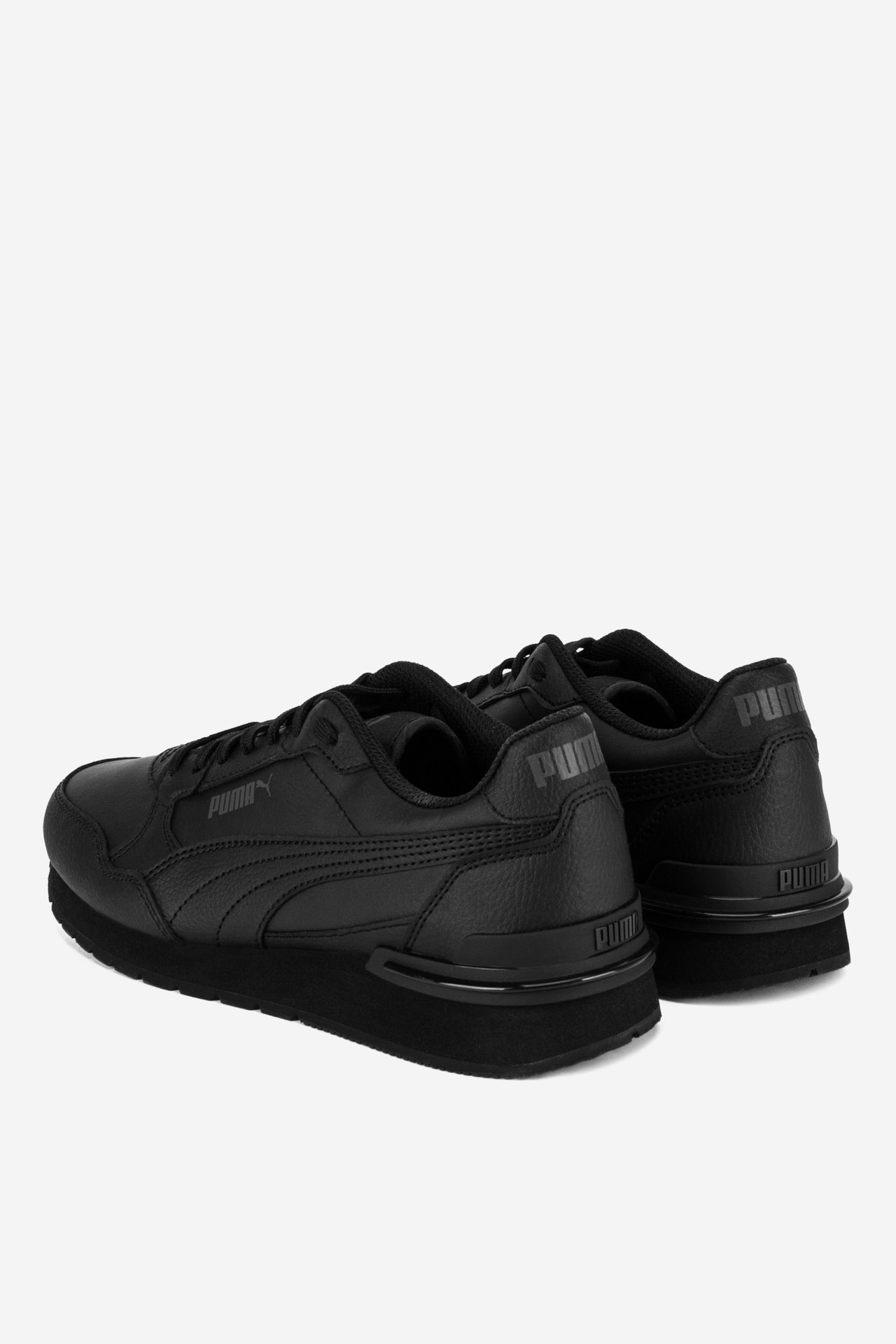 Sneakersy Černá