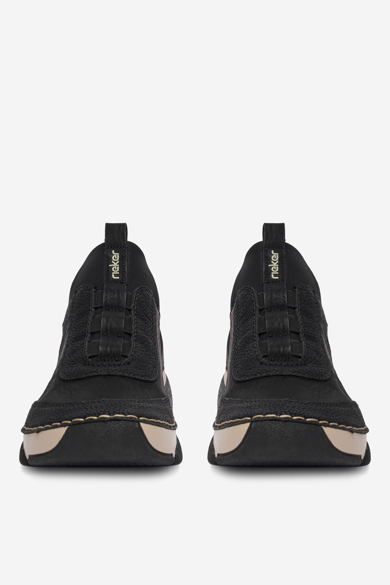 Sneakersy Černá