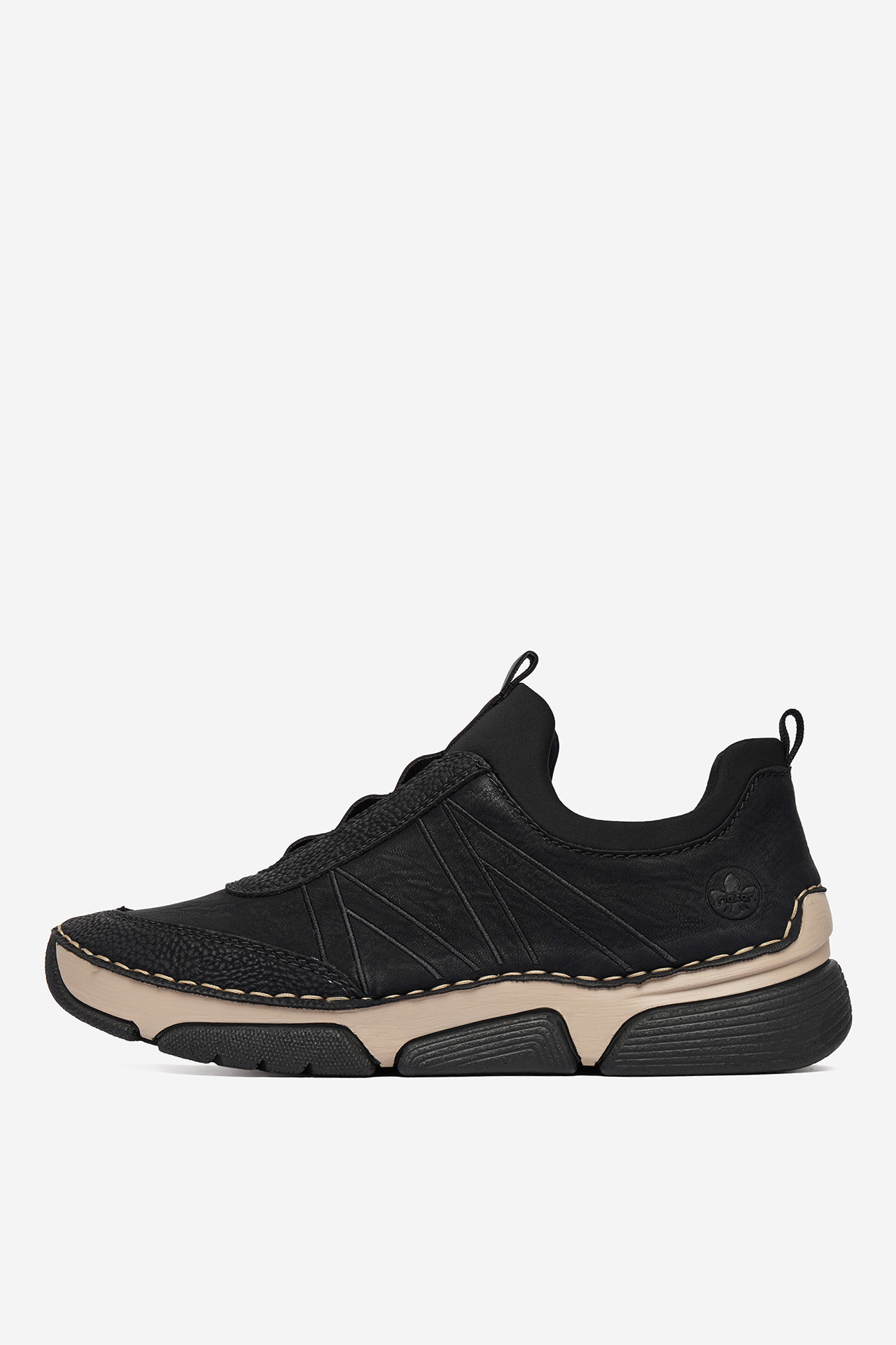 Sneakersy Černá