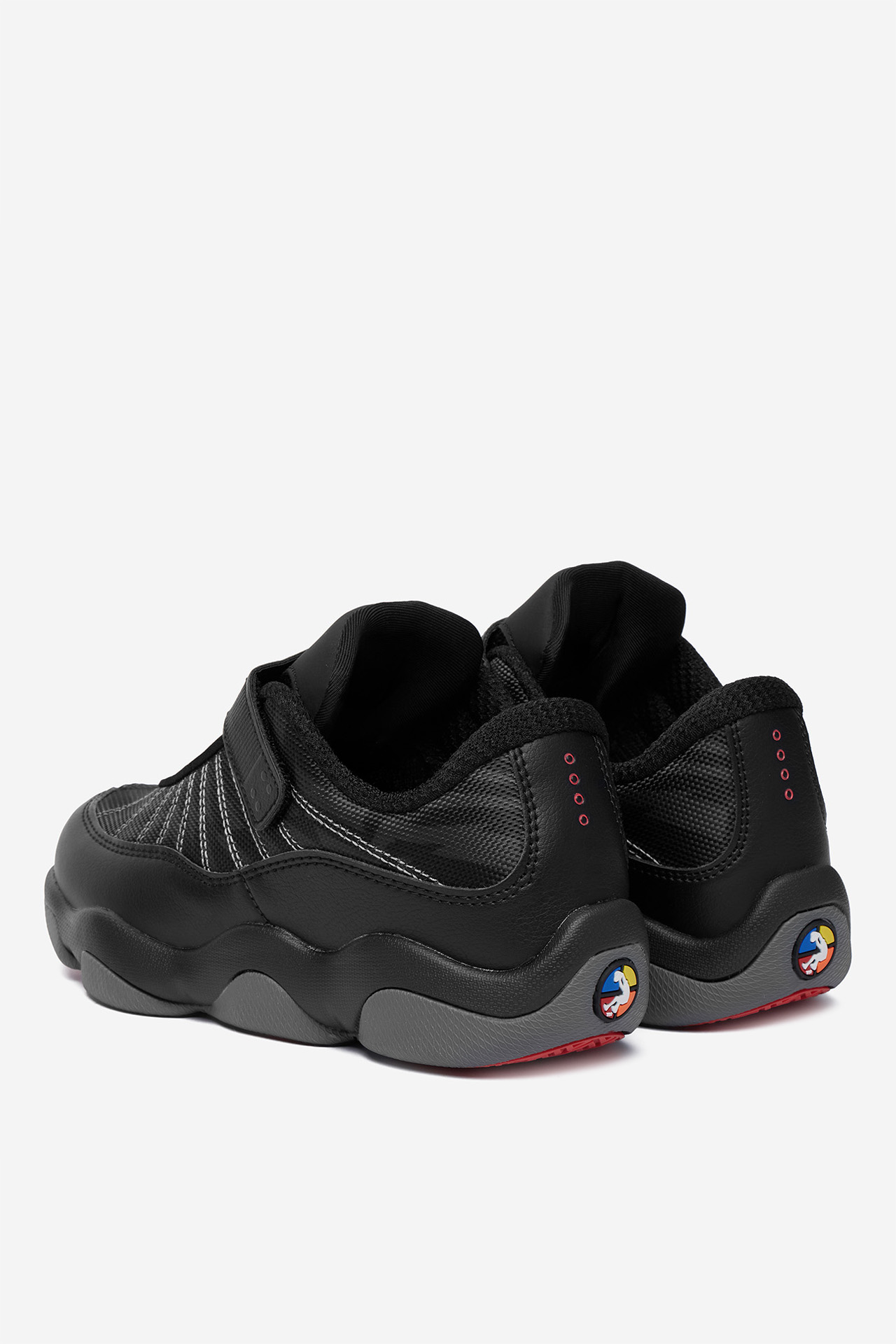 Sneakersy Černá