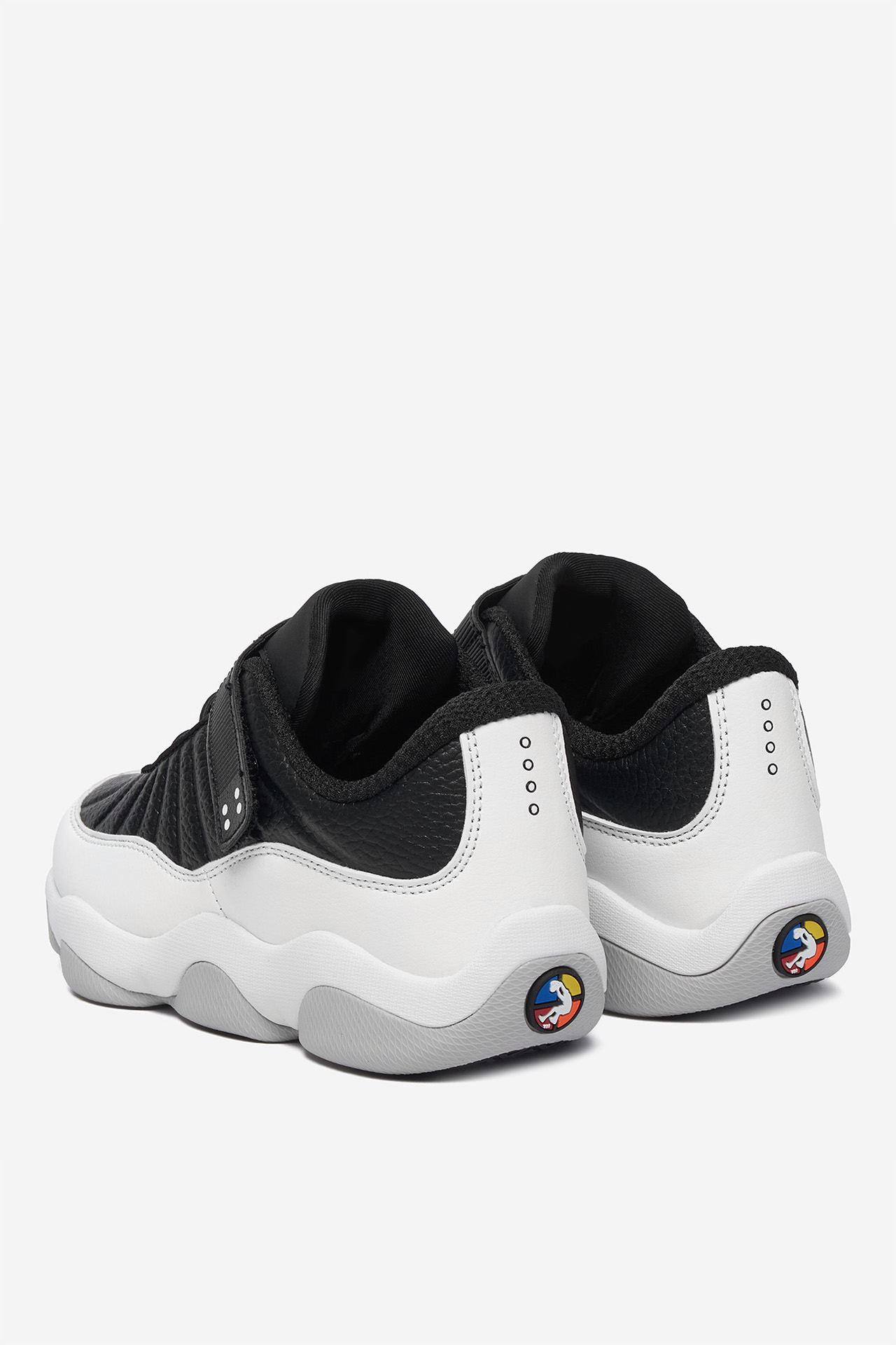Sneakersy Černá