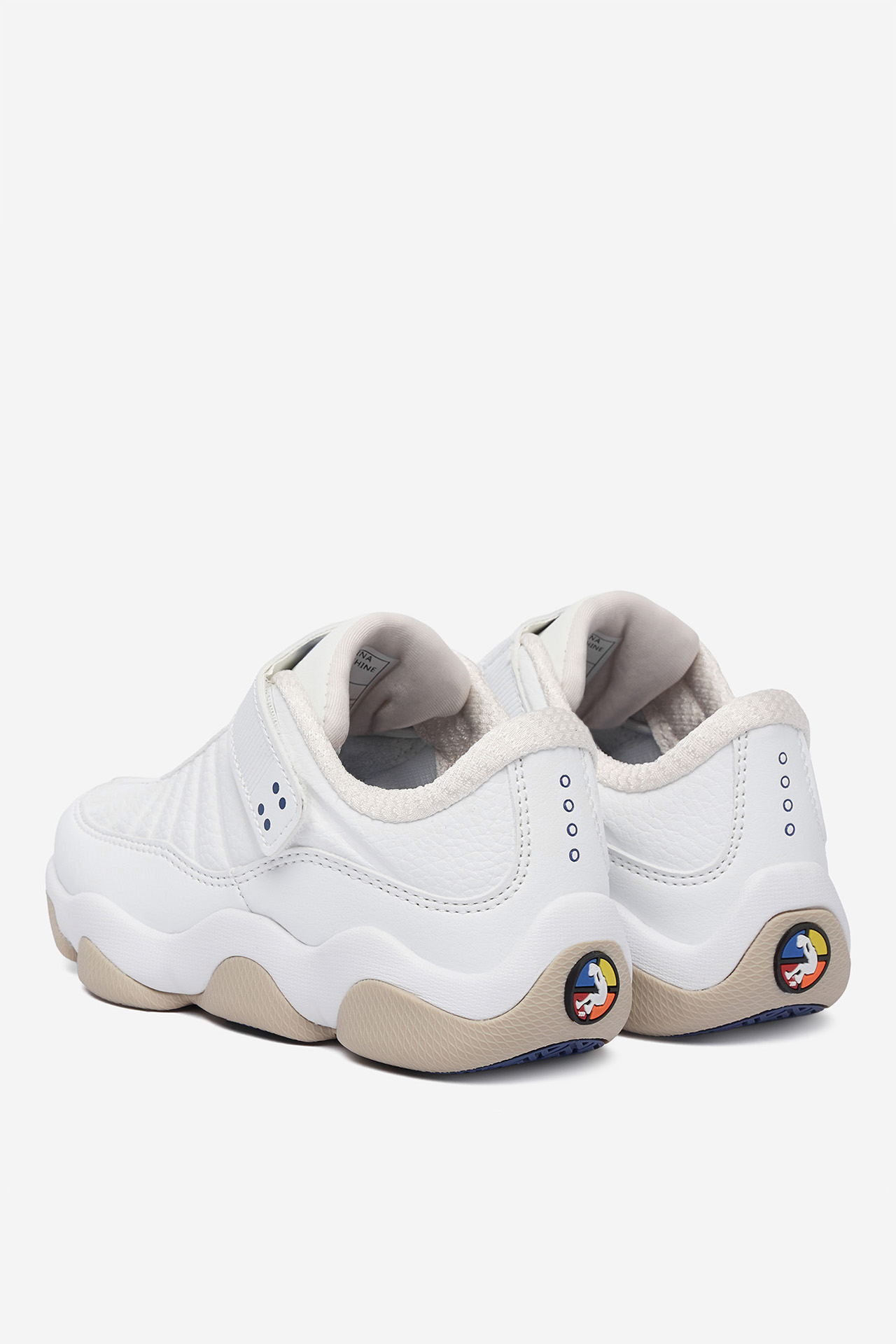 Sneakersy Bílá