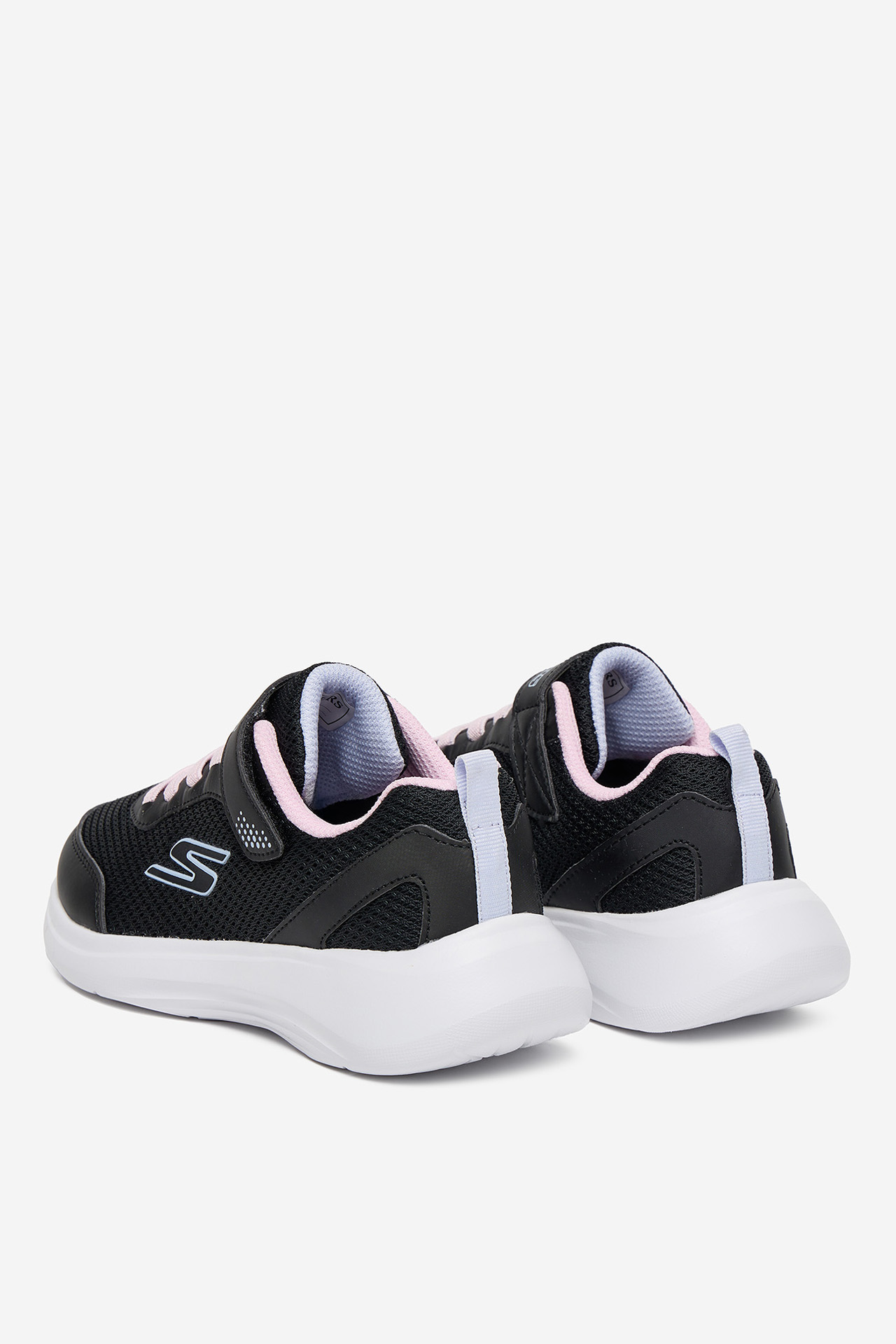 Sneakersy Černá