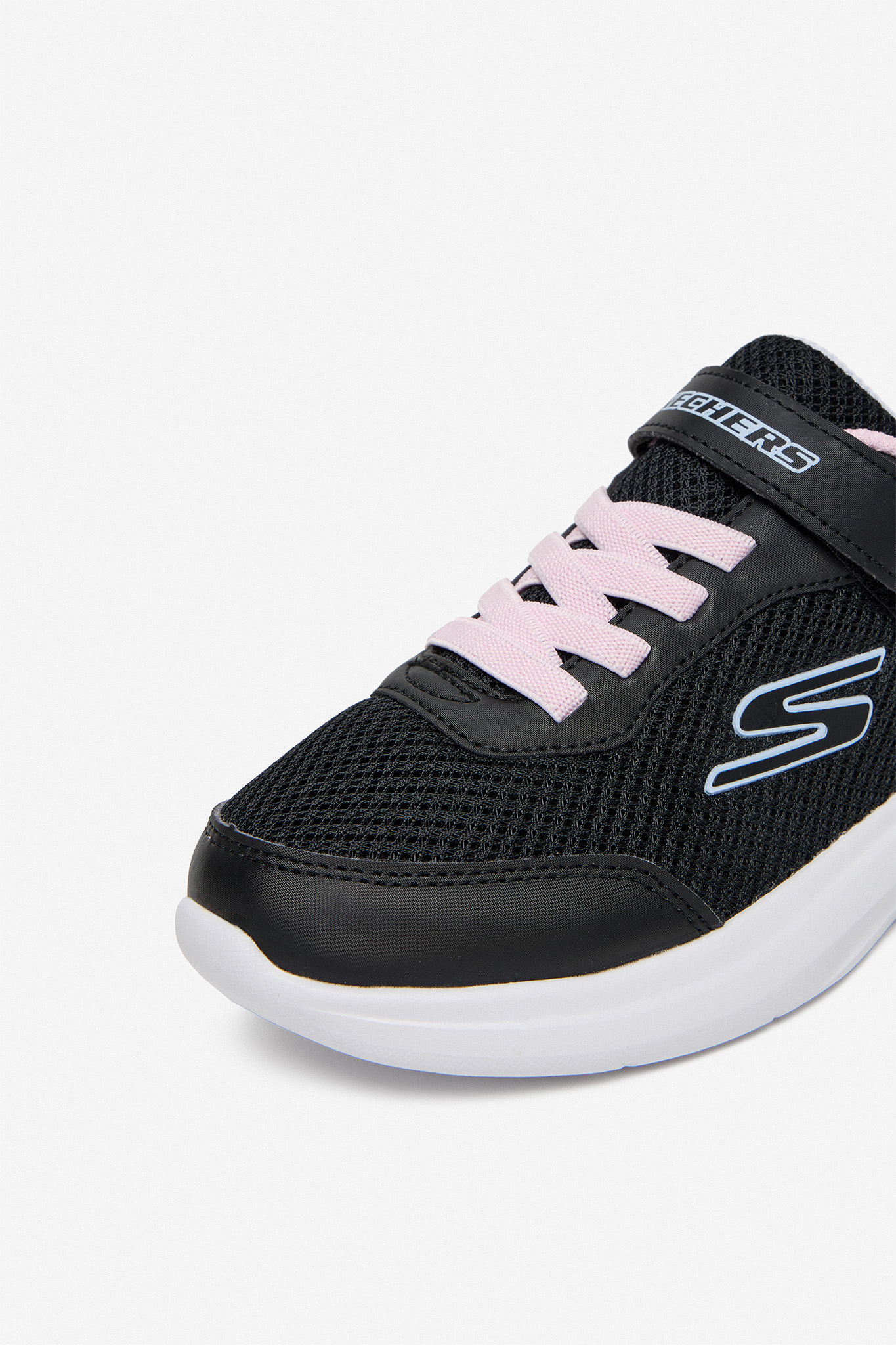 Sneakersy Černá
