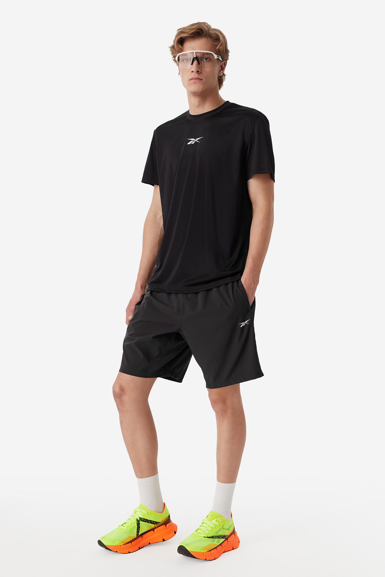 T-shirt REEBOK RK25396CCM-100003. Czarny