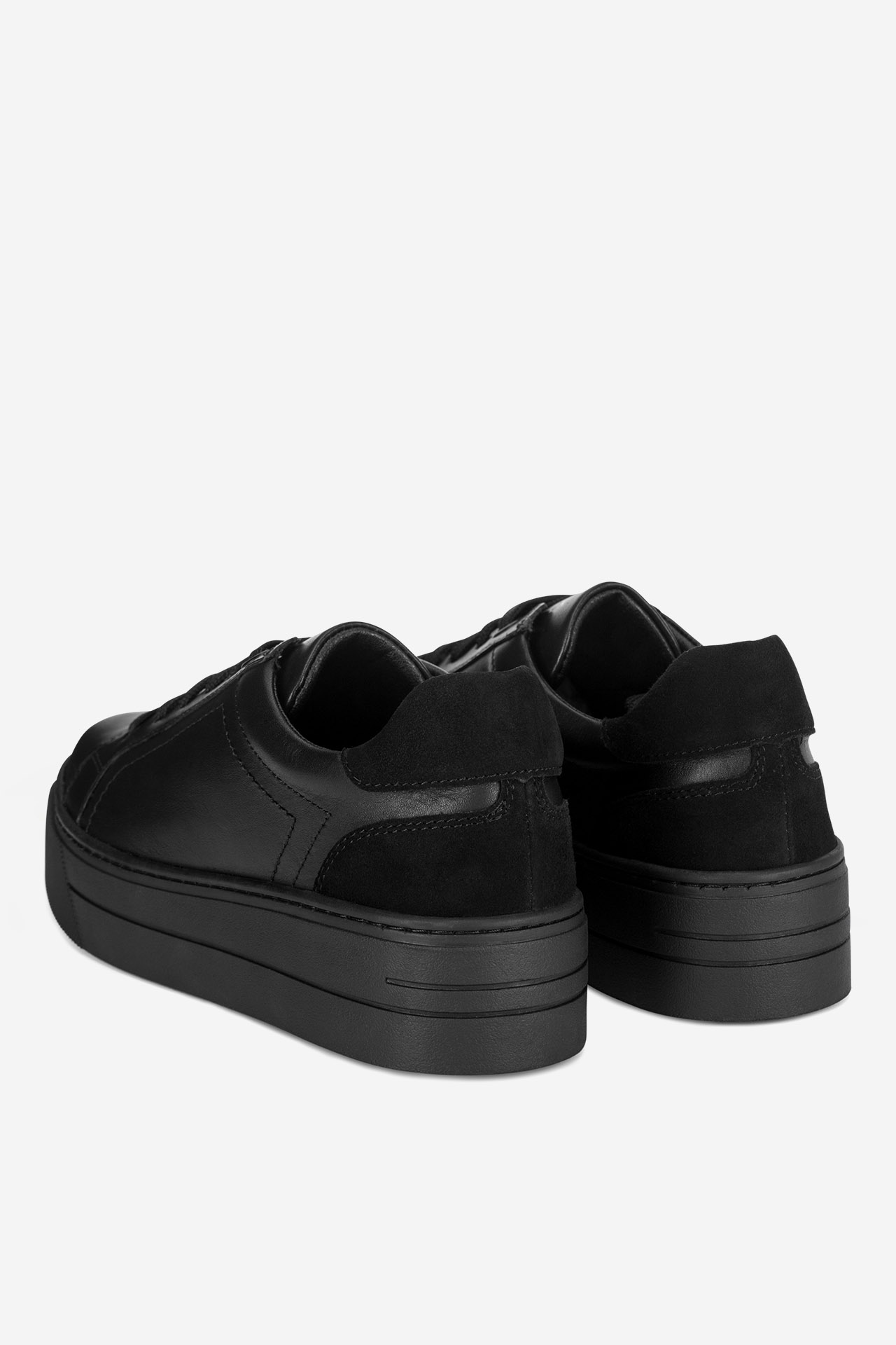 Sneakersy Černá
