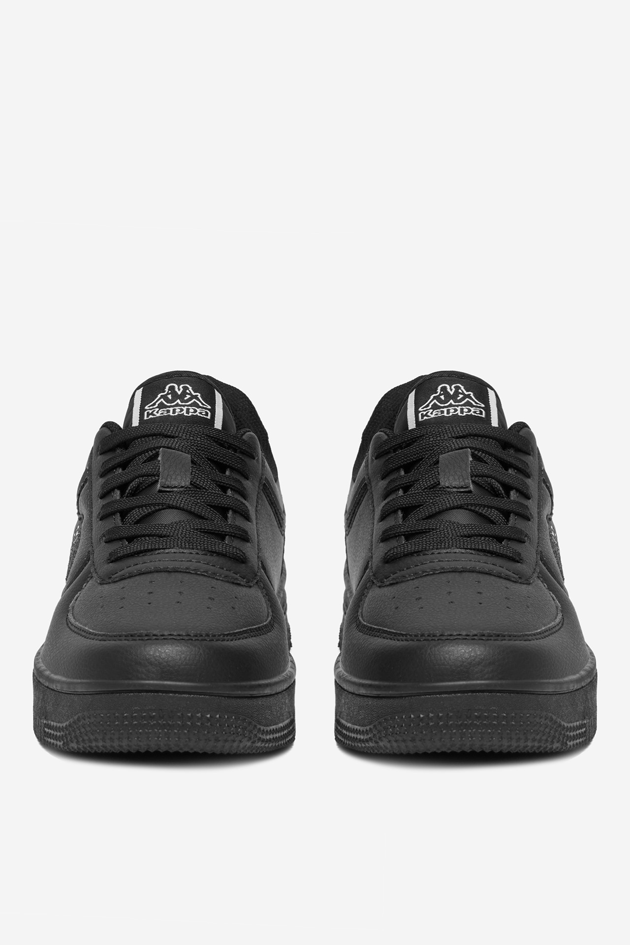 Sneakersy Černá