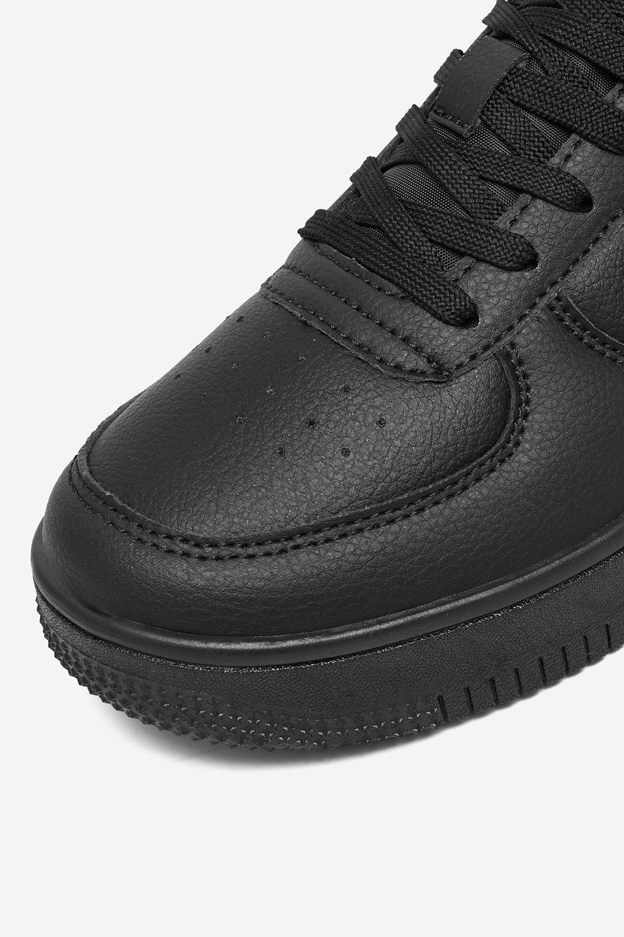 Sneakersy Černá