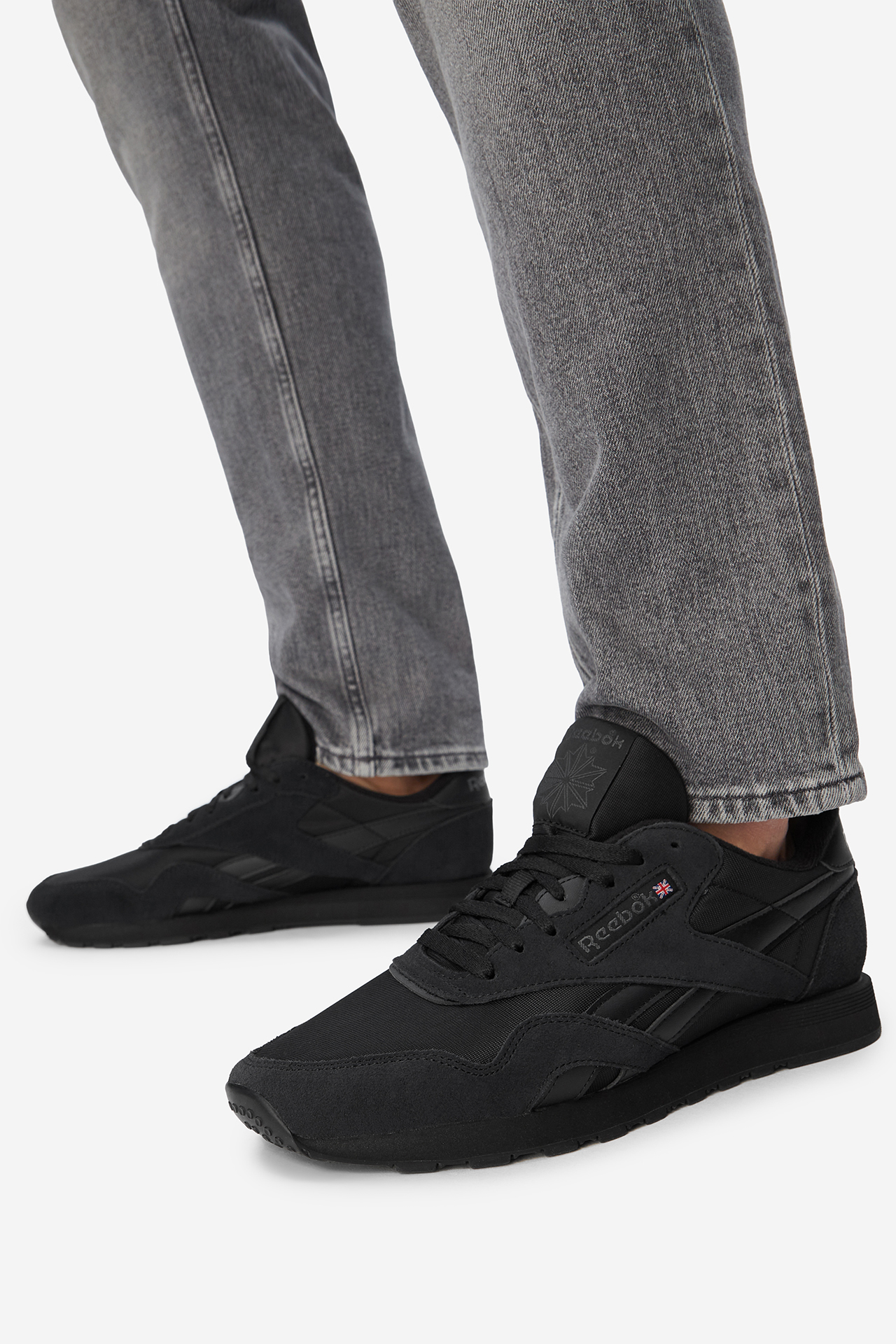 Sneakersy Černá