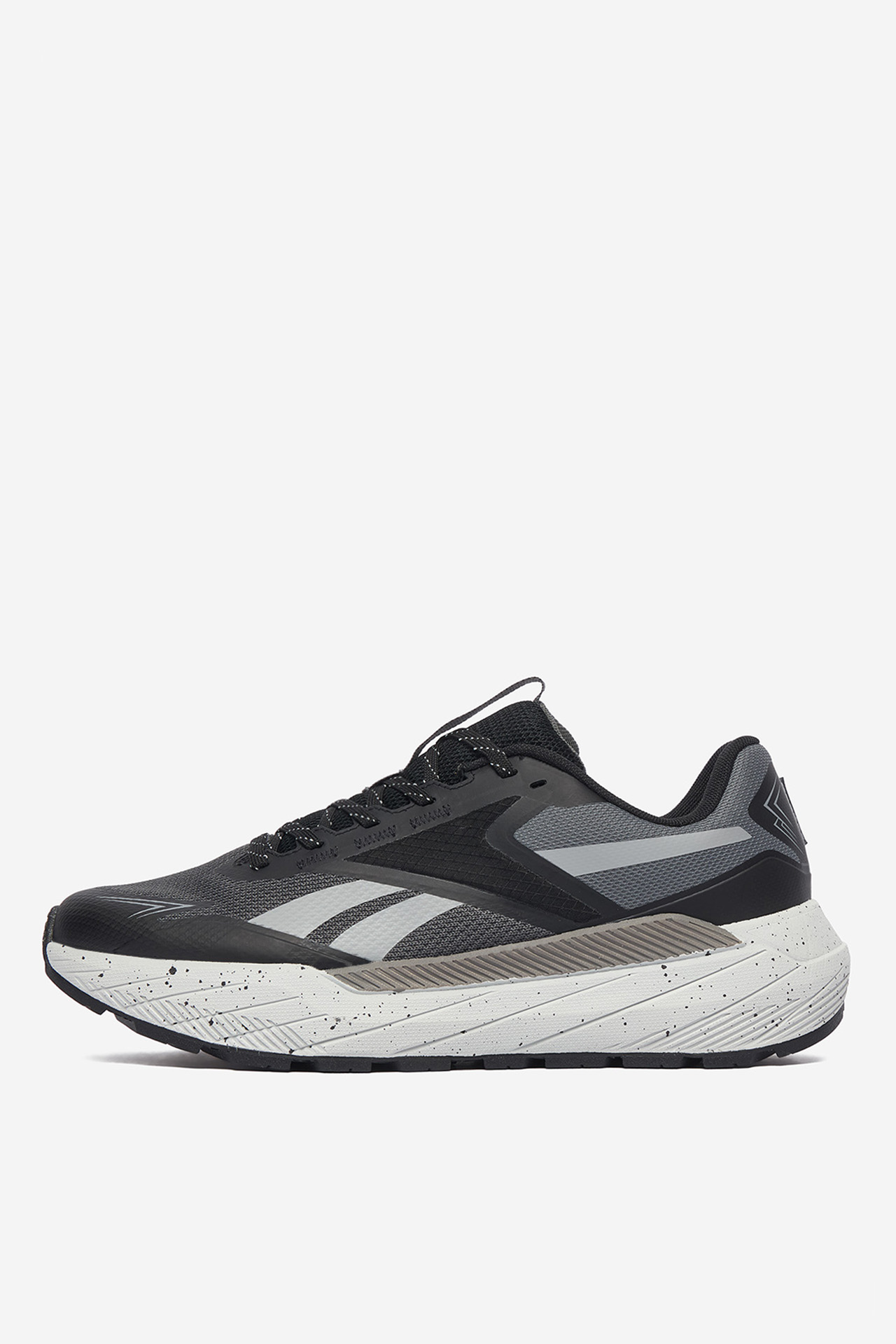 Sneakersy Černá