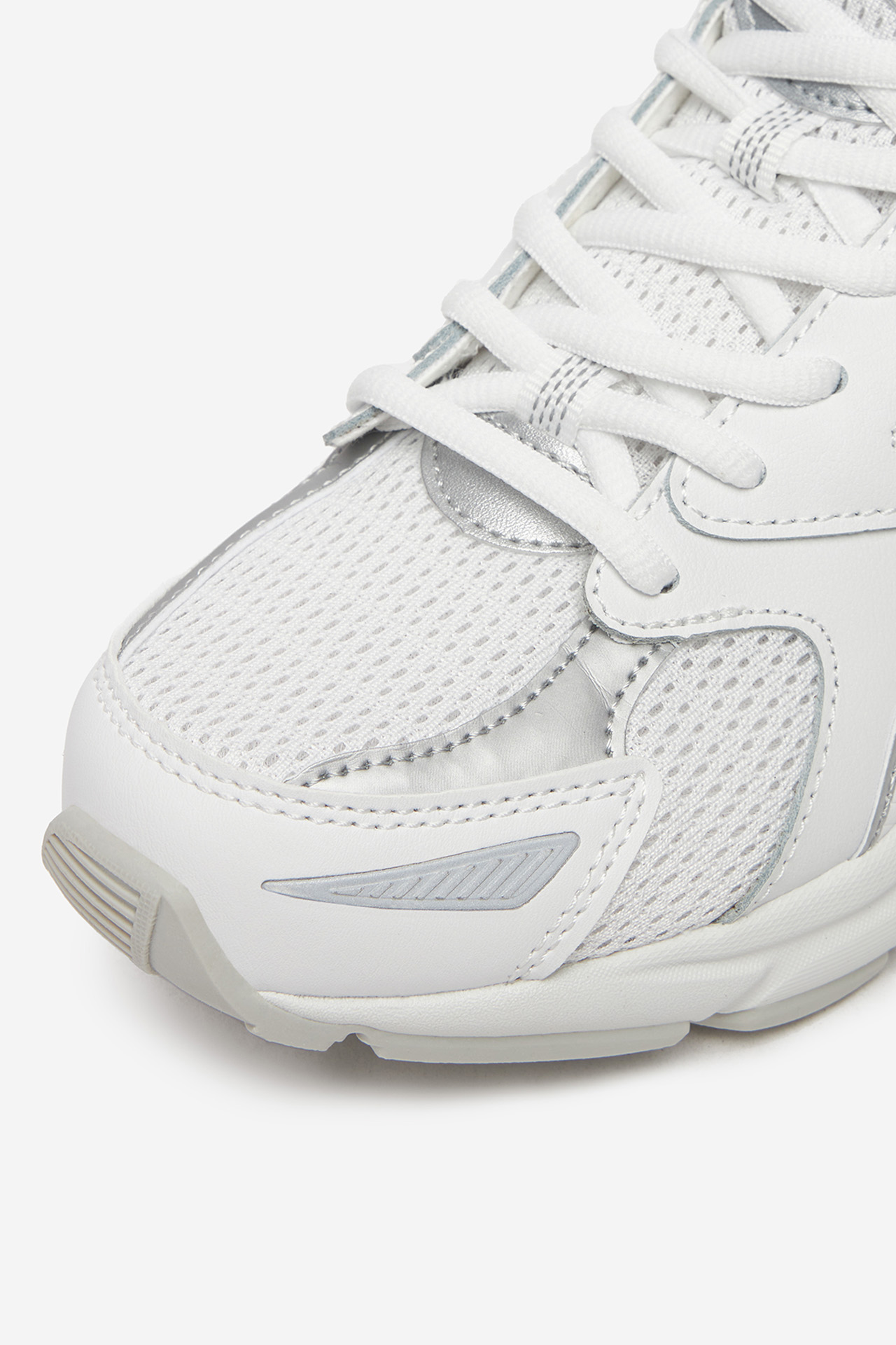 Sneakersy Bílá