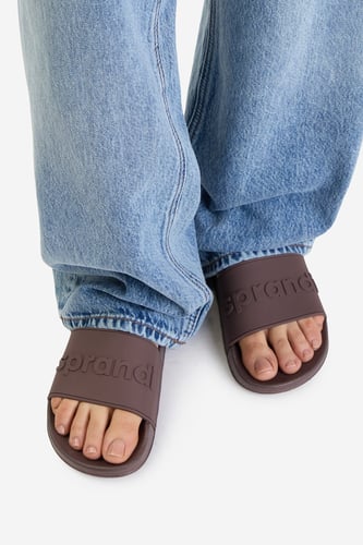 Plážové pantofle Sprandi CEOWB-865695 Hnědá