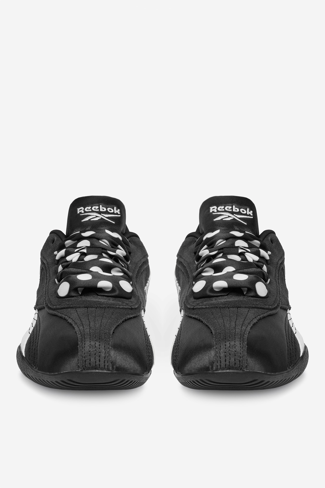 Sneakersy Černá