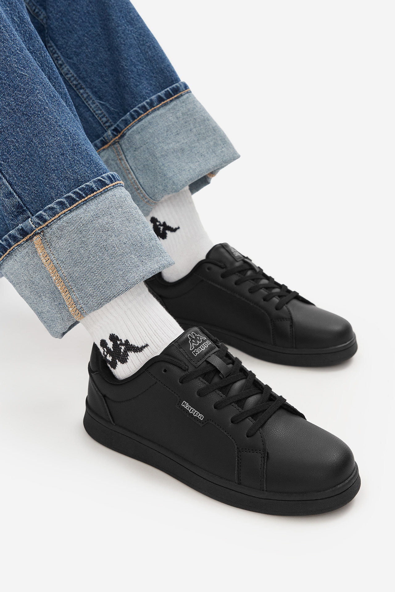 Sneakersy Černá