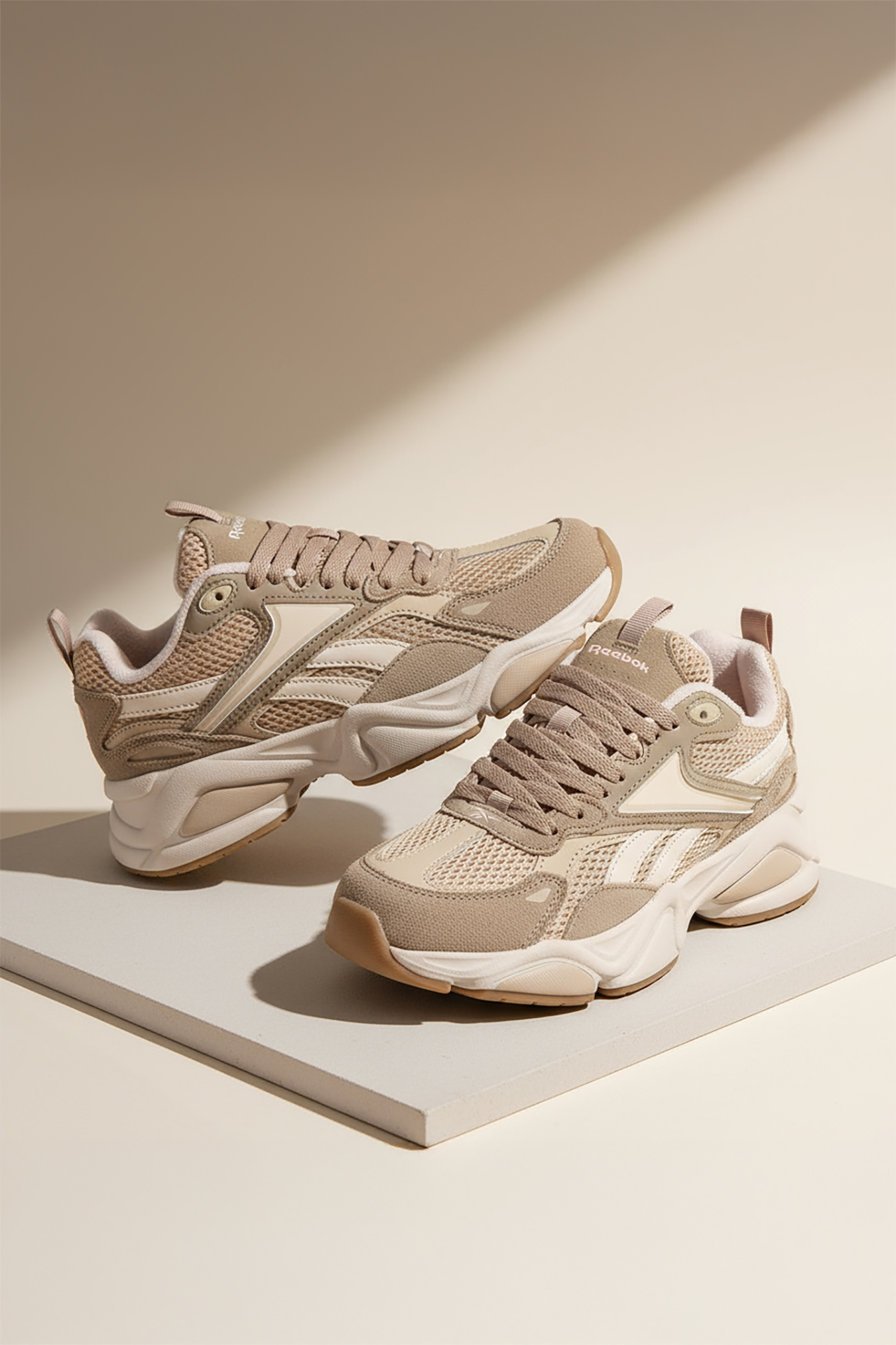 Sneakersy Světle hnědá