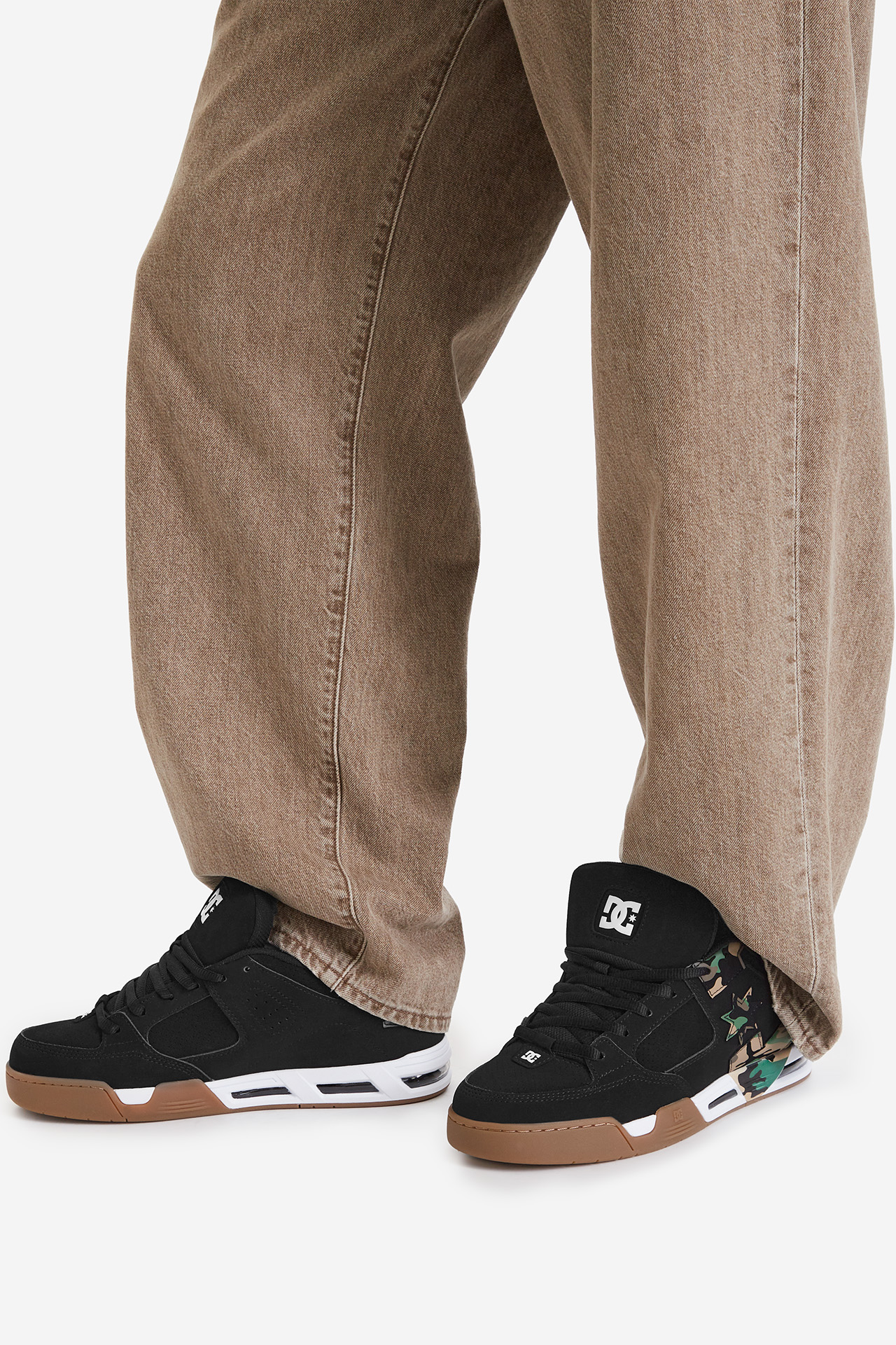 Sneakersy Černá