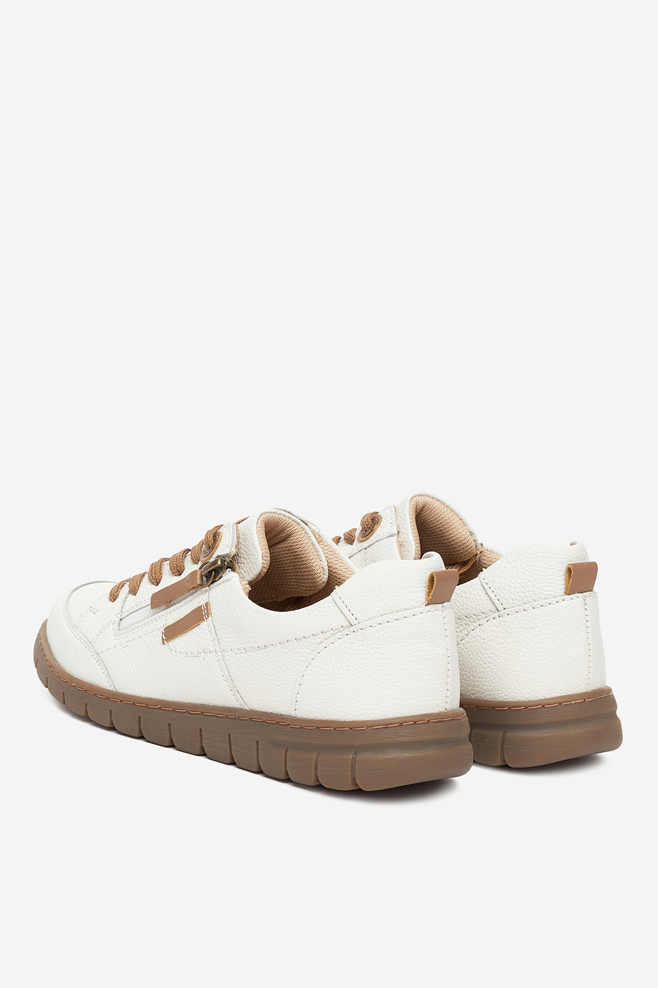 Sneakersy Bílá