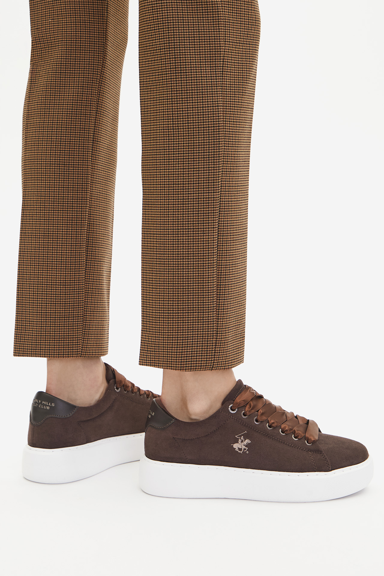 Sneakersy Tmavě hnědá