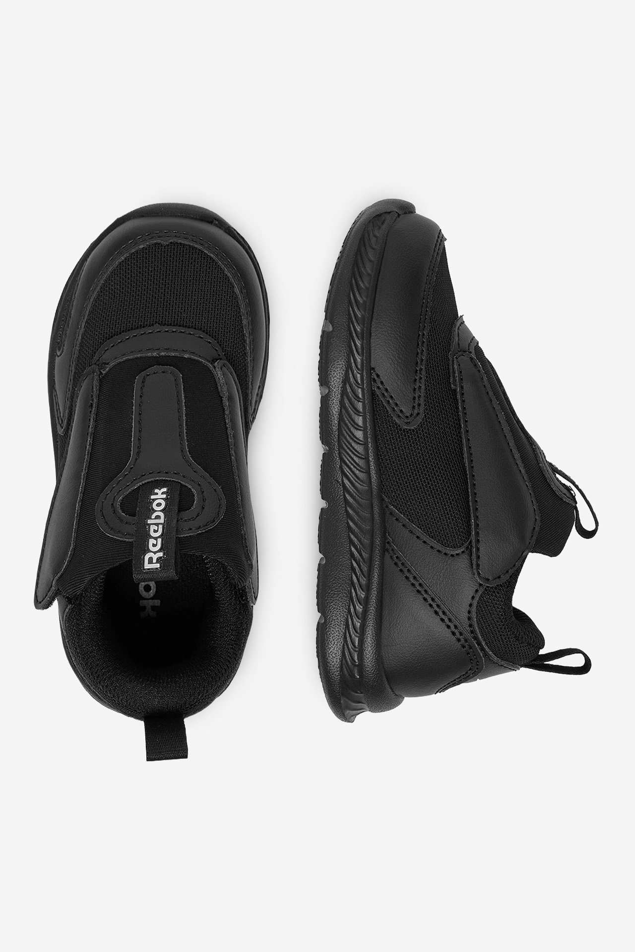 Sneakersy Černá