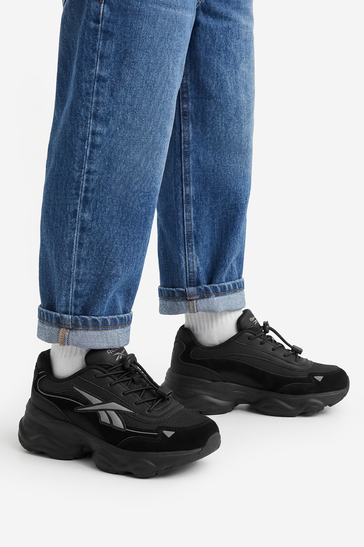 Sneakersy Černá