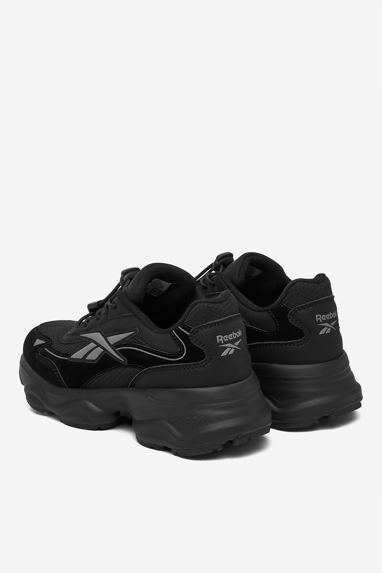 Sneakersy Černá